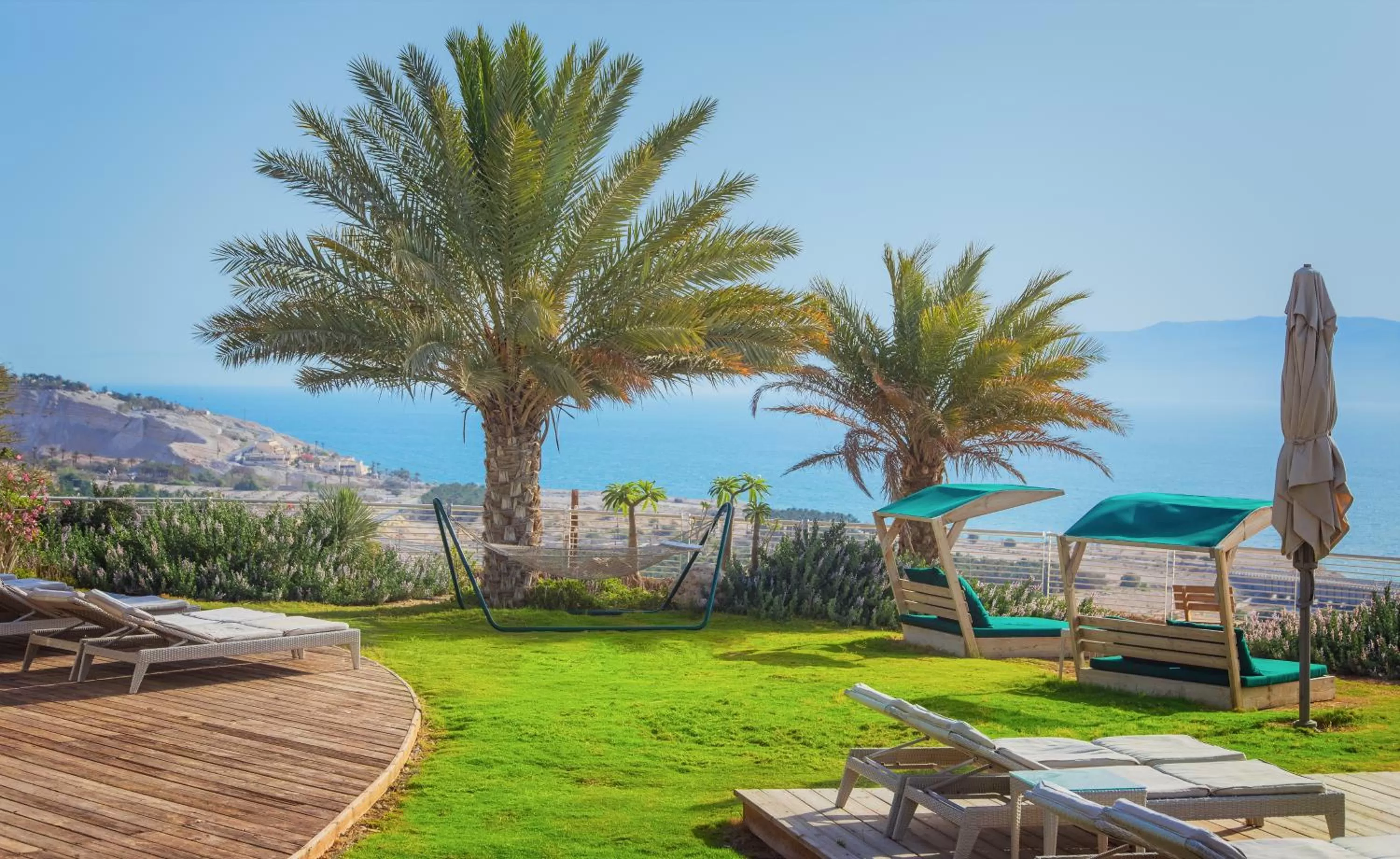 Day in Ein Gedi Kibbutz Hotel