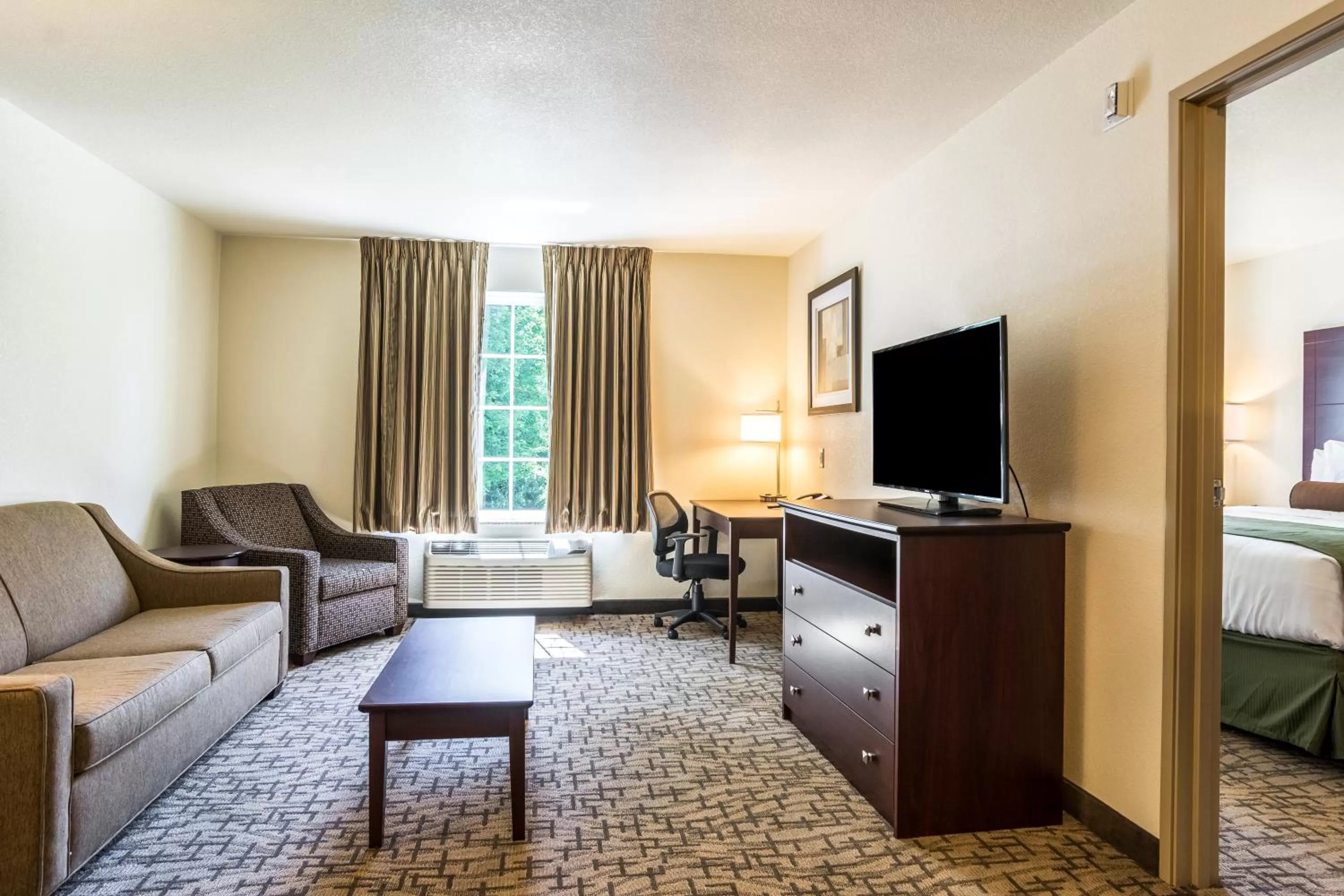 Living room in Cobblestone Hotel & Suites - Greenville