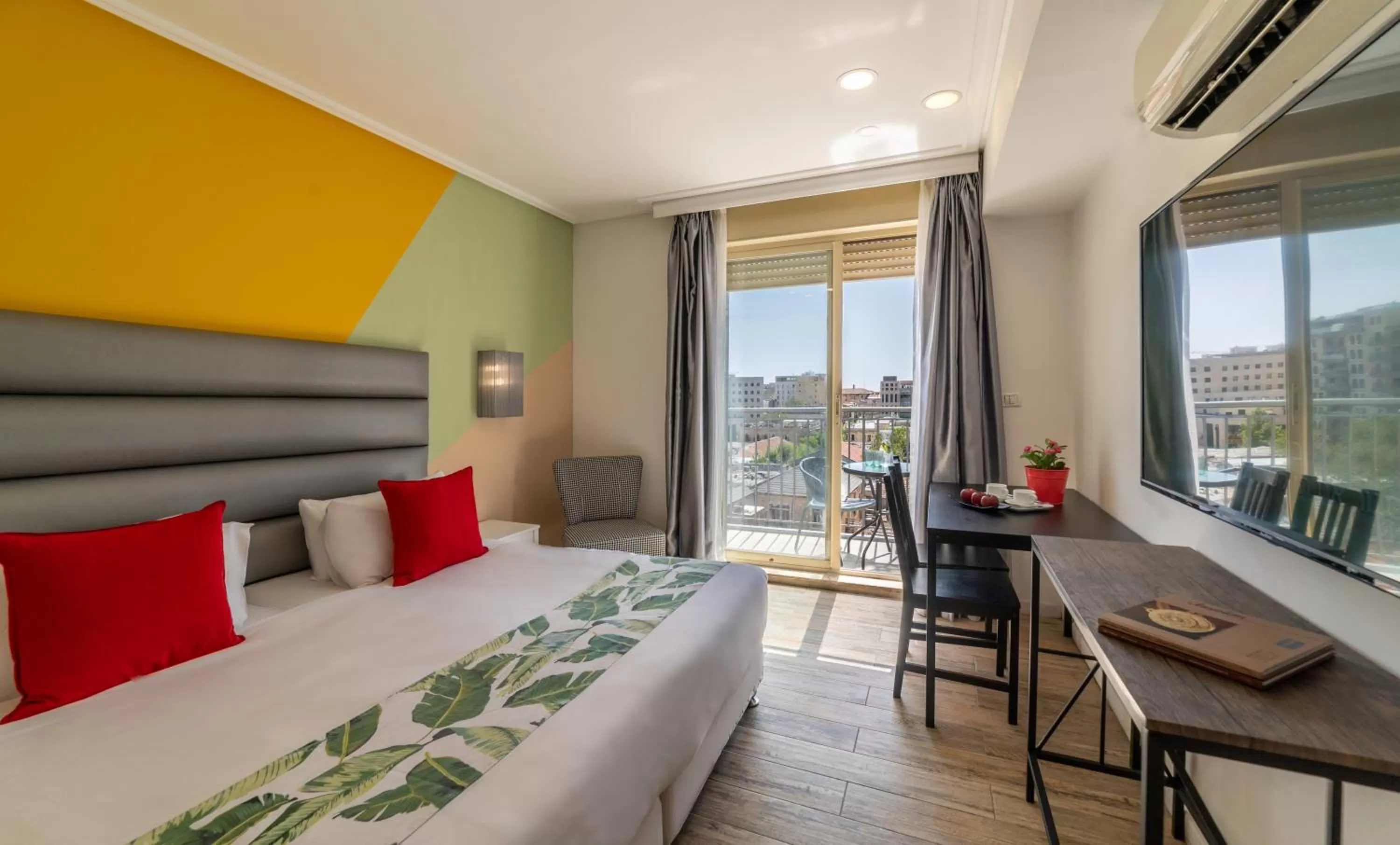 Photo of the whole room, Bed in Paamonim Hotel Jerusalem