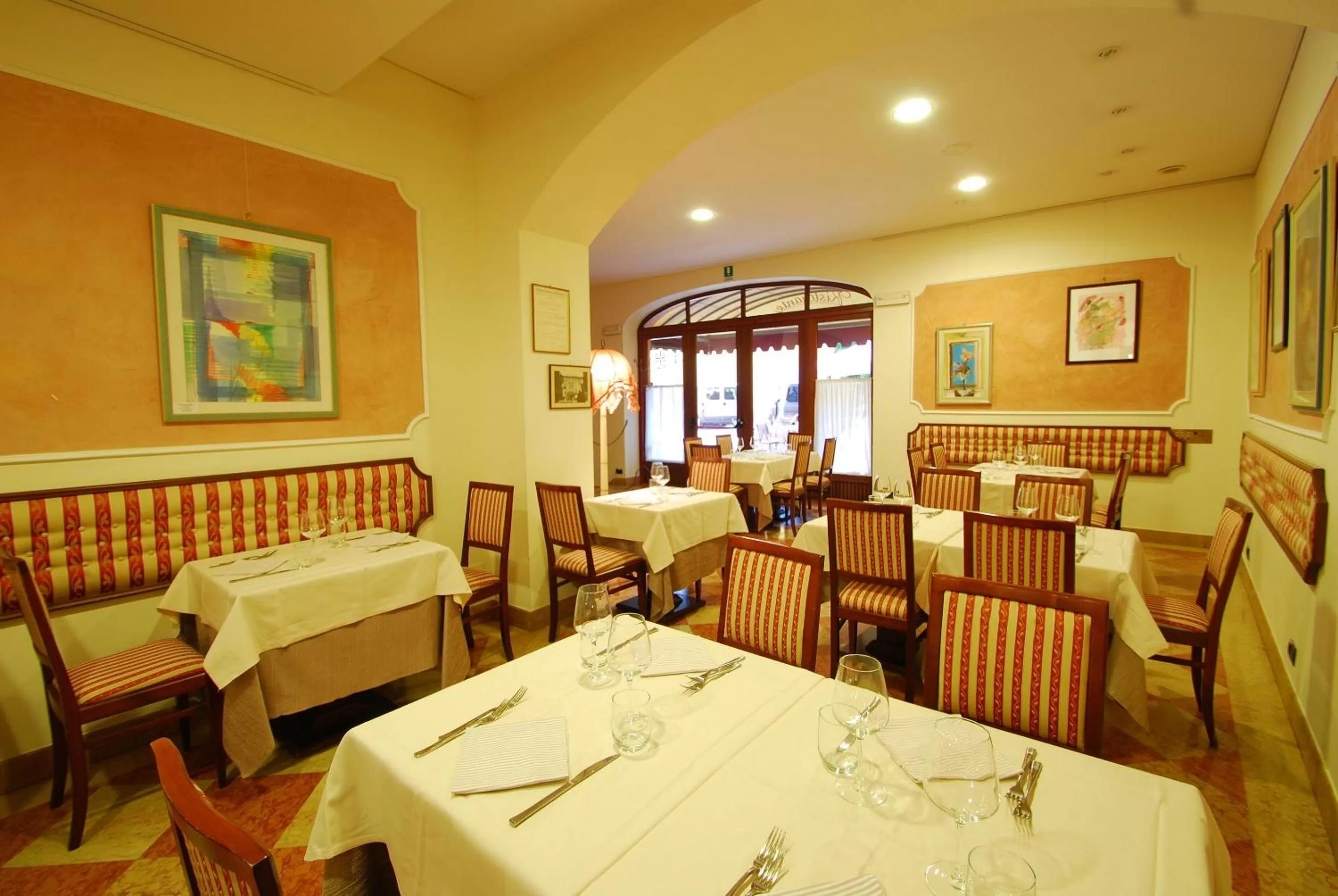 Restaurant/places to eat in Alla Rocca Hotel Conference & Restaurant