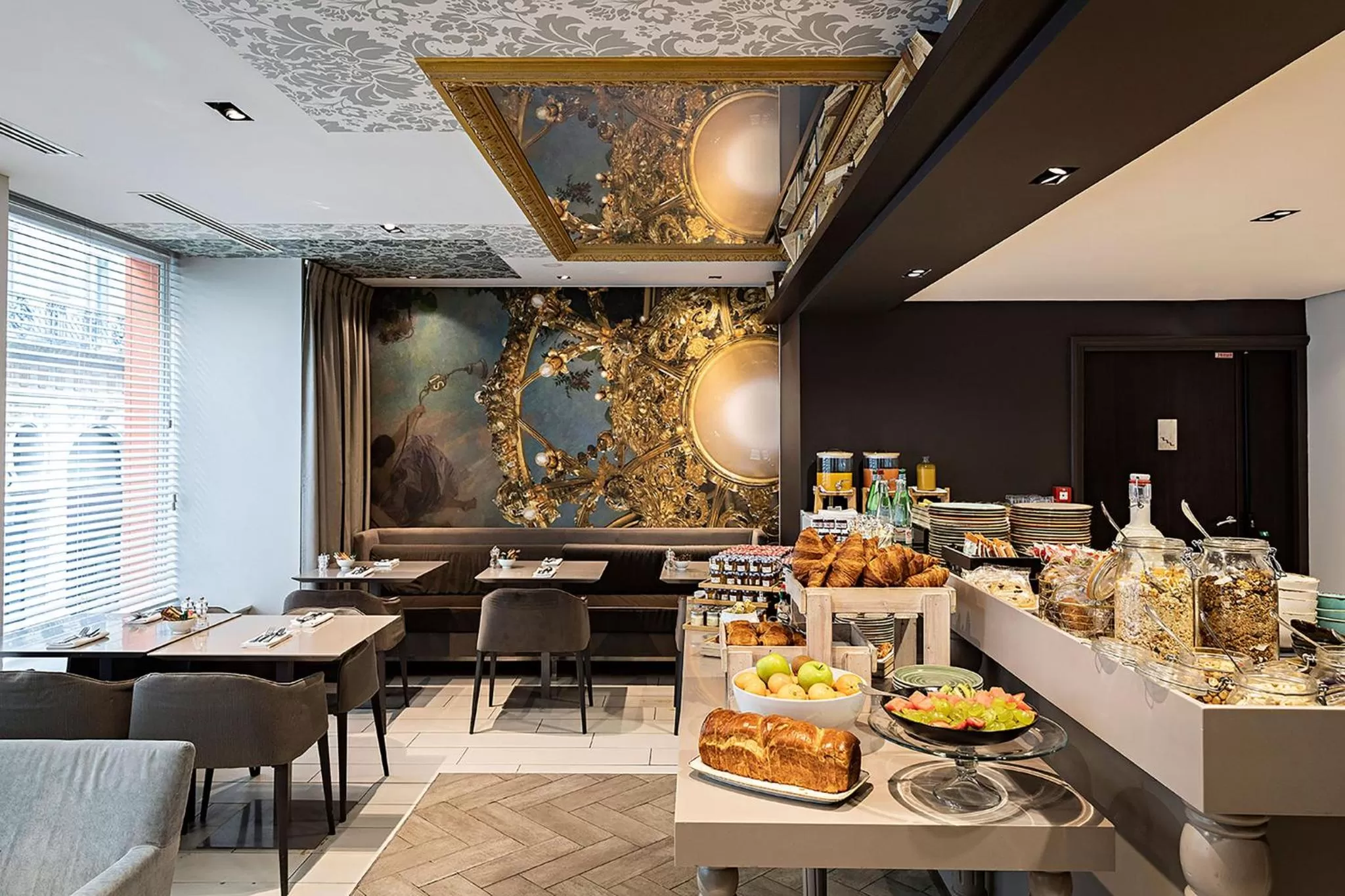 Restaurant/places to eat in Hotel Indigo Paris - Opera by IHG