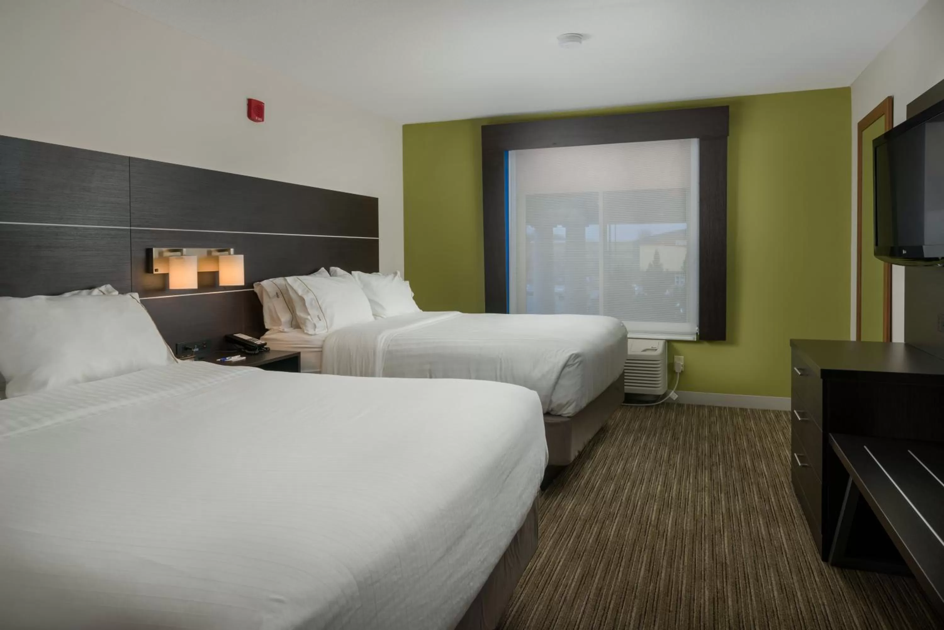 Photo of the whole room, Bed in Holiday Inn Express Lawrence by IHG