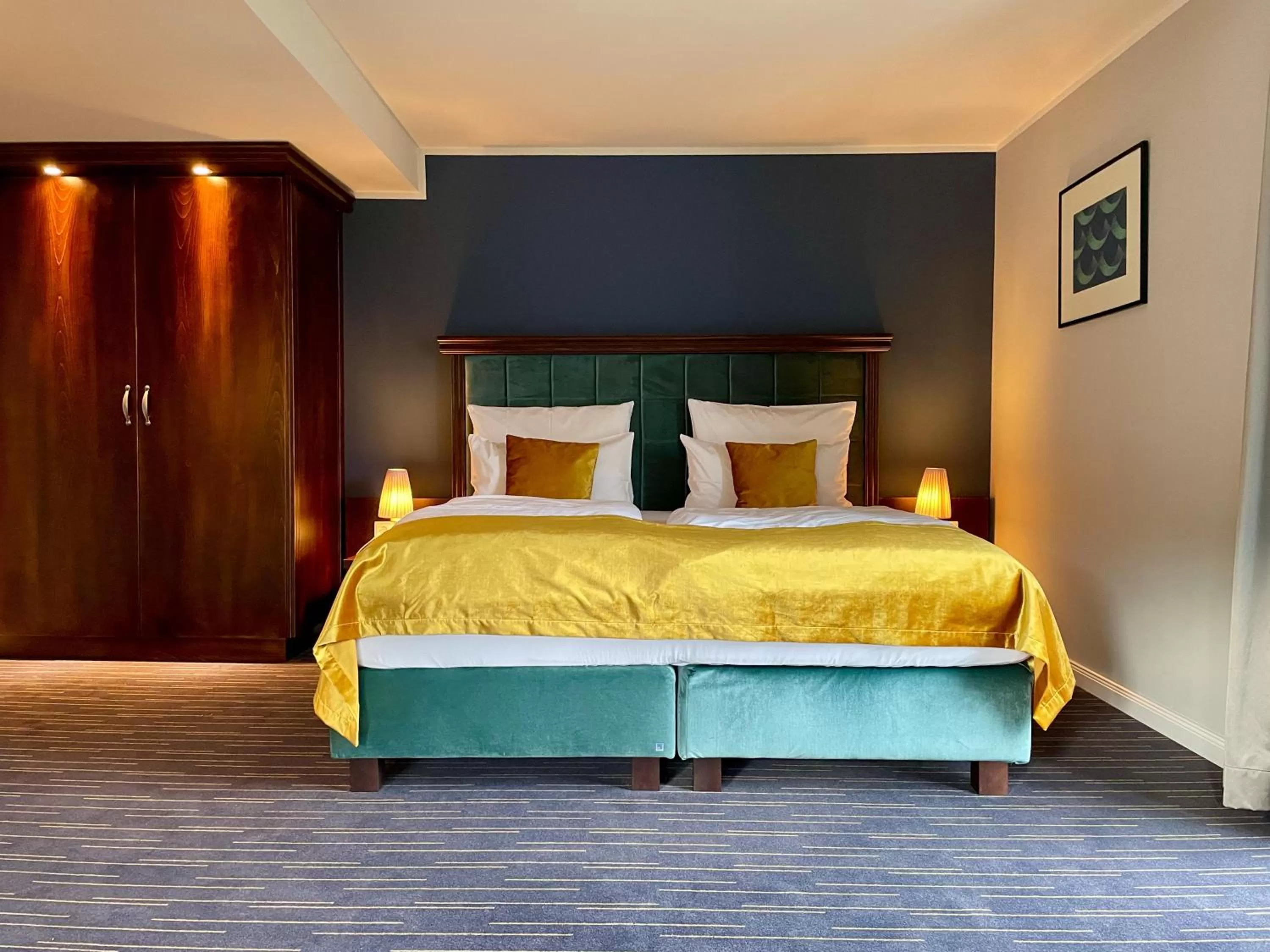 Bed in QUARTIER 5 Hotel & Restaurant, Sächsische Schweiz