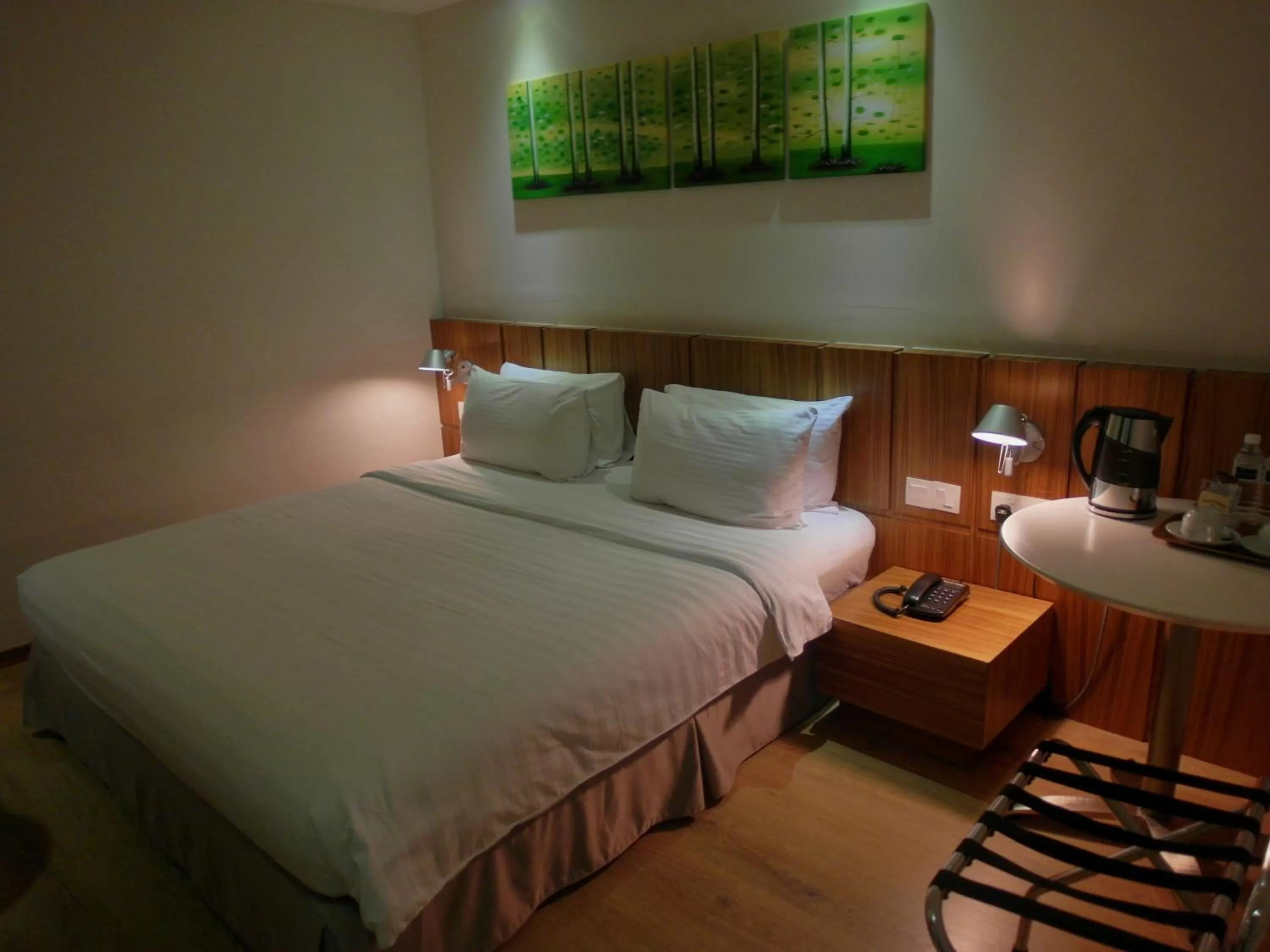 Bedroom, Bed in French Hotel