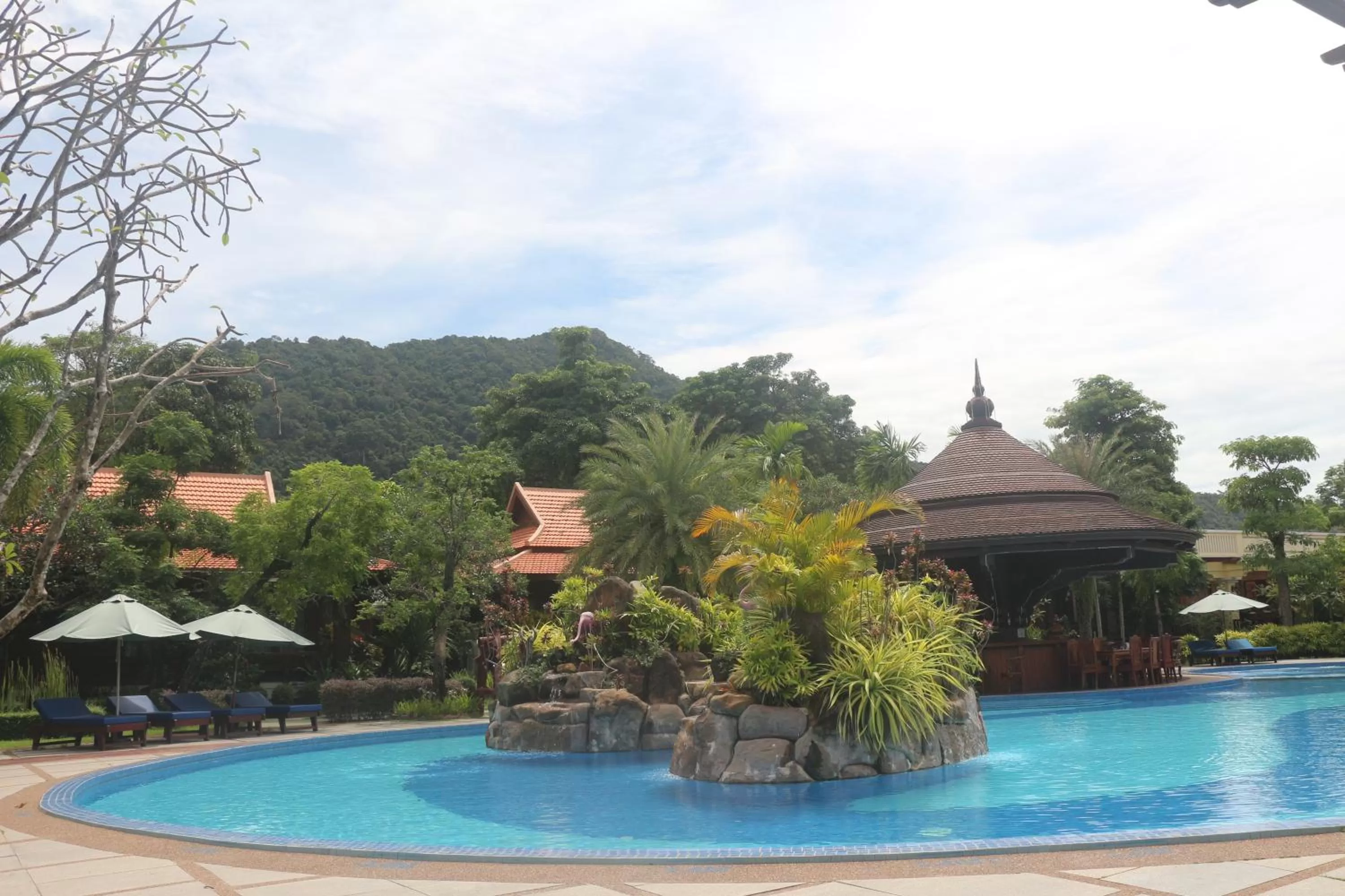 Swimming Pool in Try Palace Resort-Kep