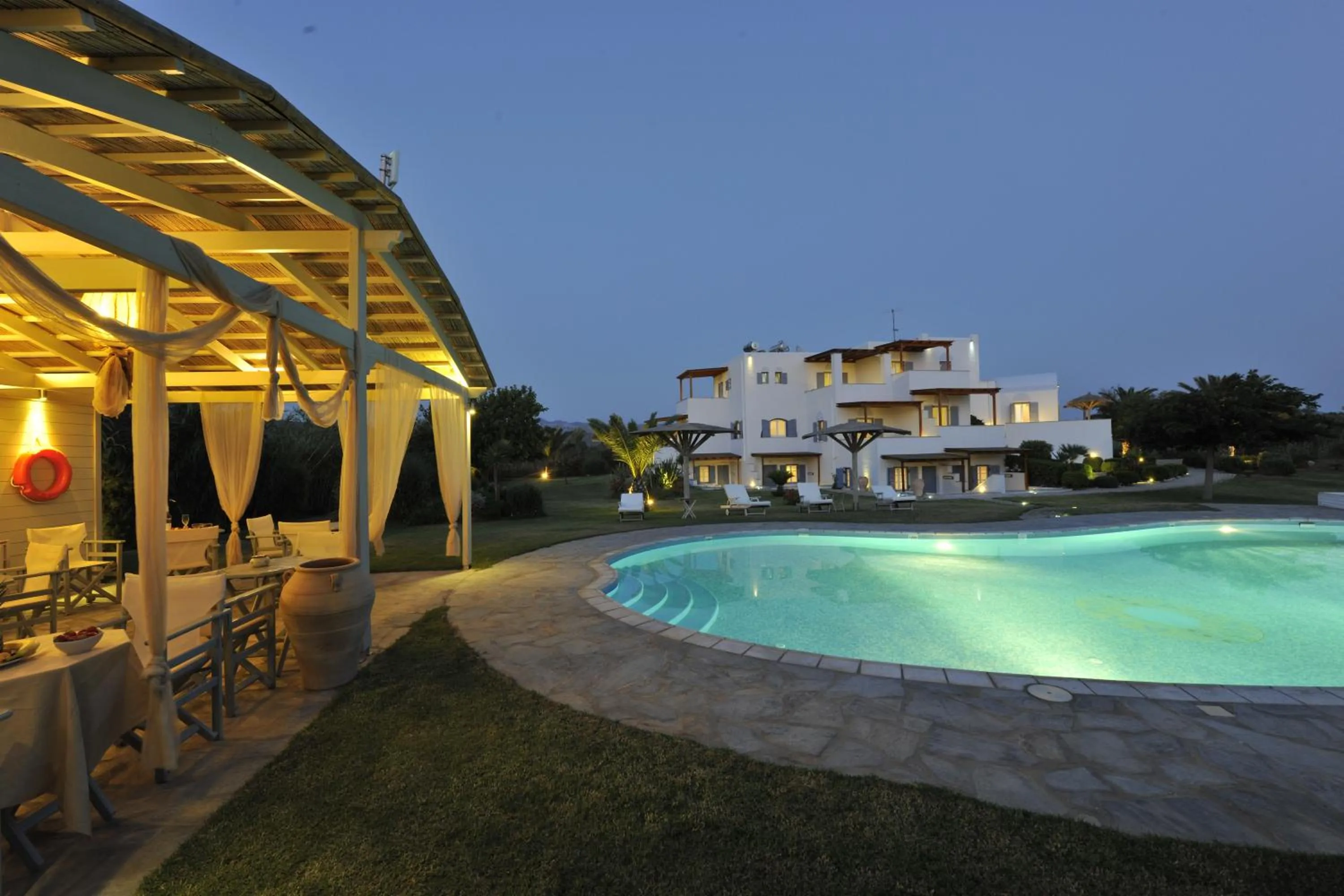 Area and facilities in Ammos Naxos Exclusive Apartments & Studios