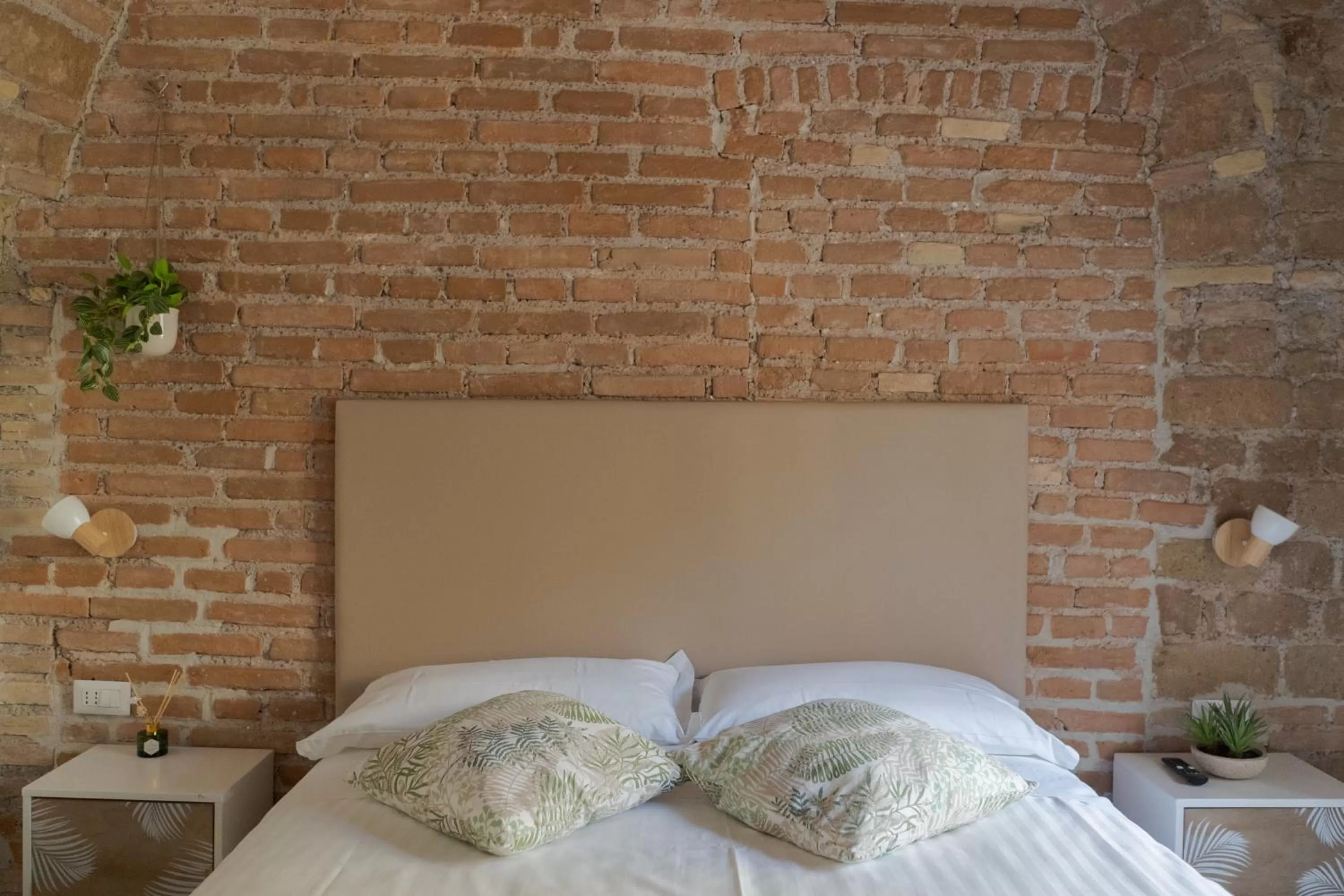 Bed in White Ostilia B&B