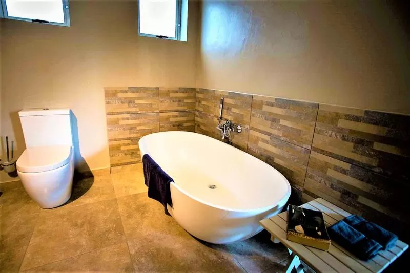 Deluxe Double Room with Bath in The Waterfront, Maun