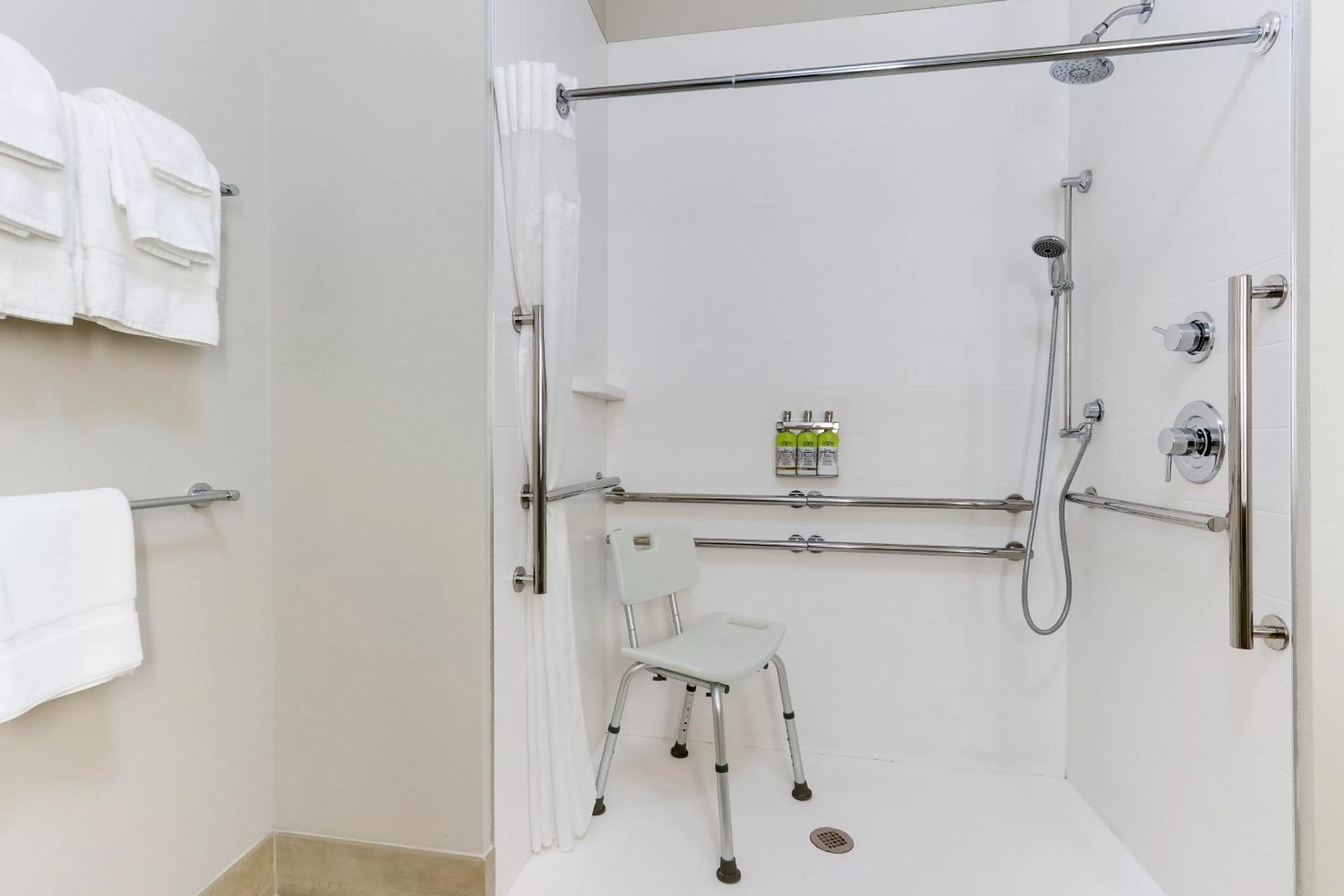 Shower in Holiday Inn Express & Suites - Middletown - Goshen by IHG