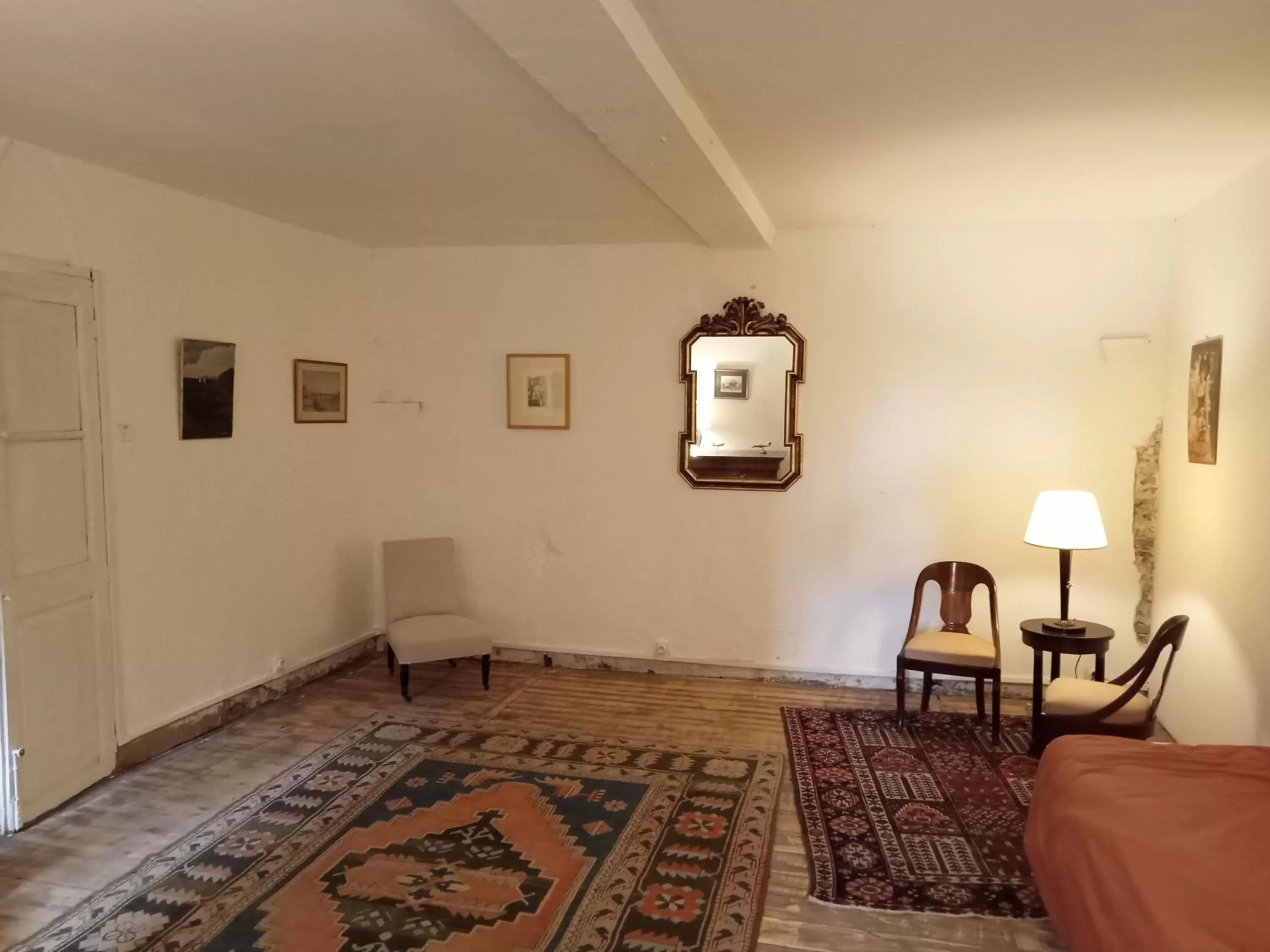 Photo of the whole room, Seating Area in Mas Palegry Suite aux oiseaux