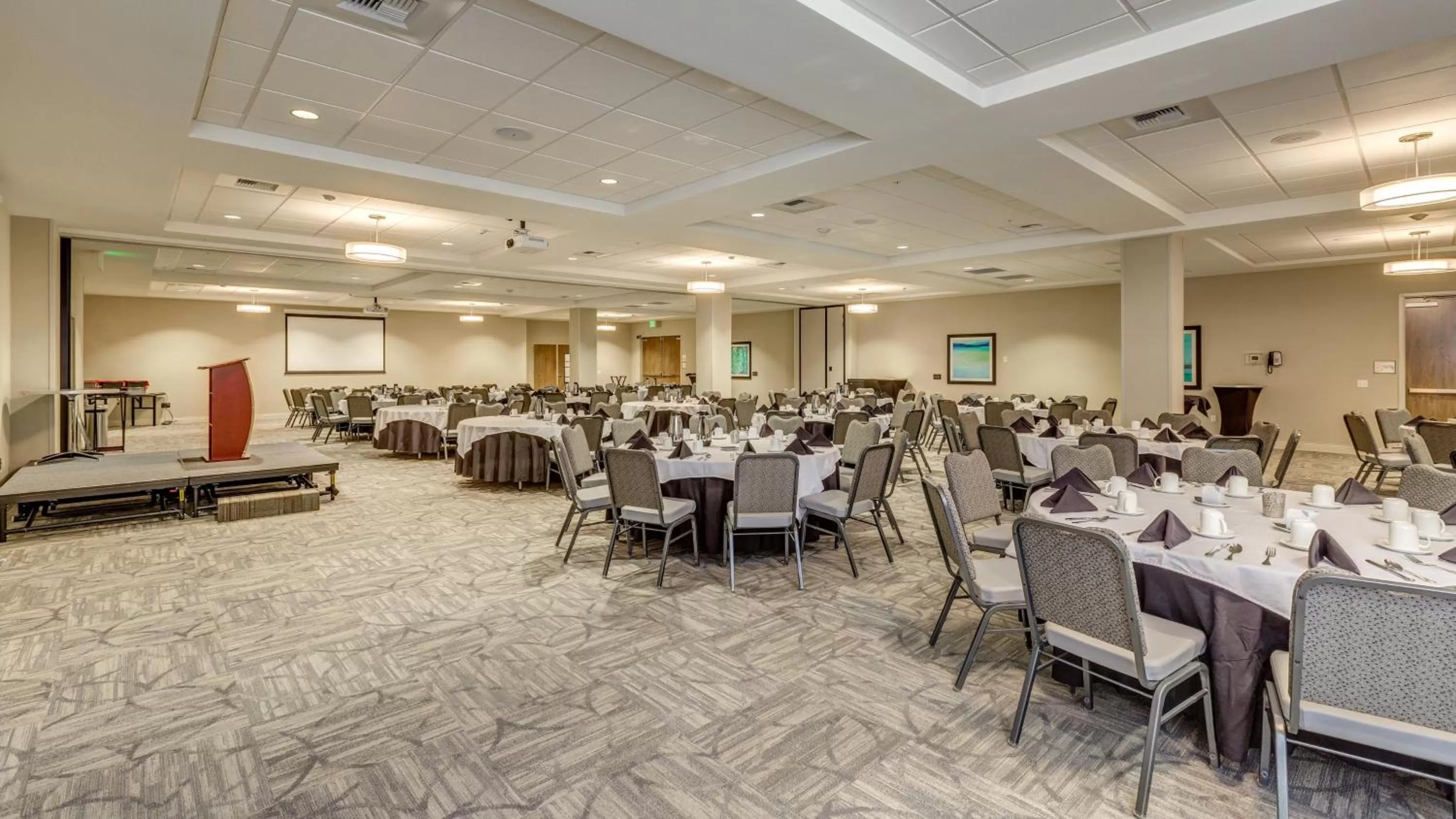 Meeting/conference room in Holiday Inn & Suites Bellingham by IHG