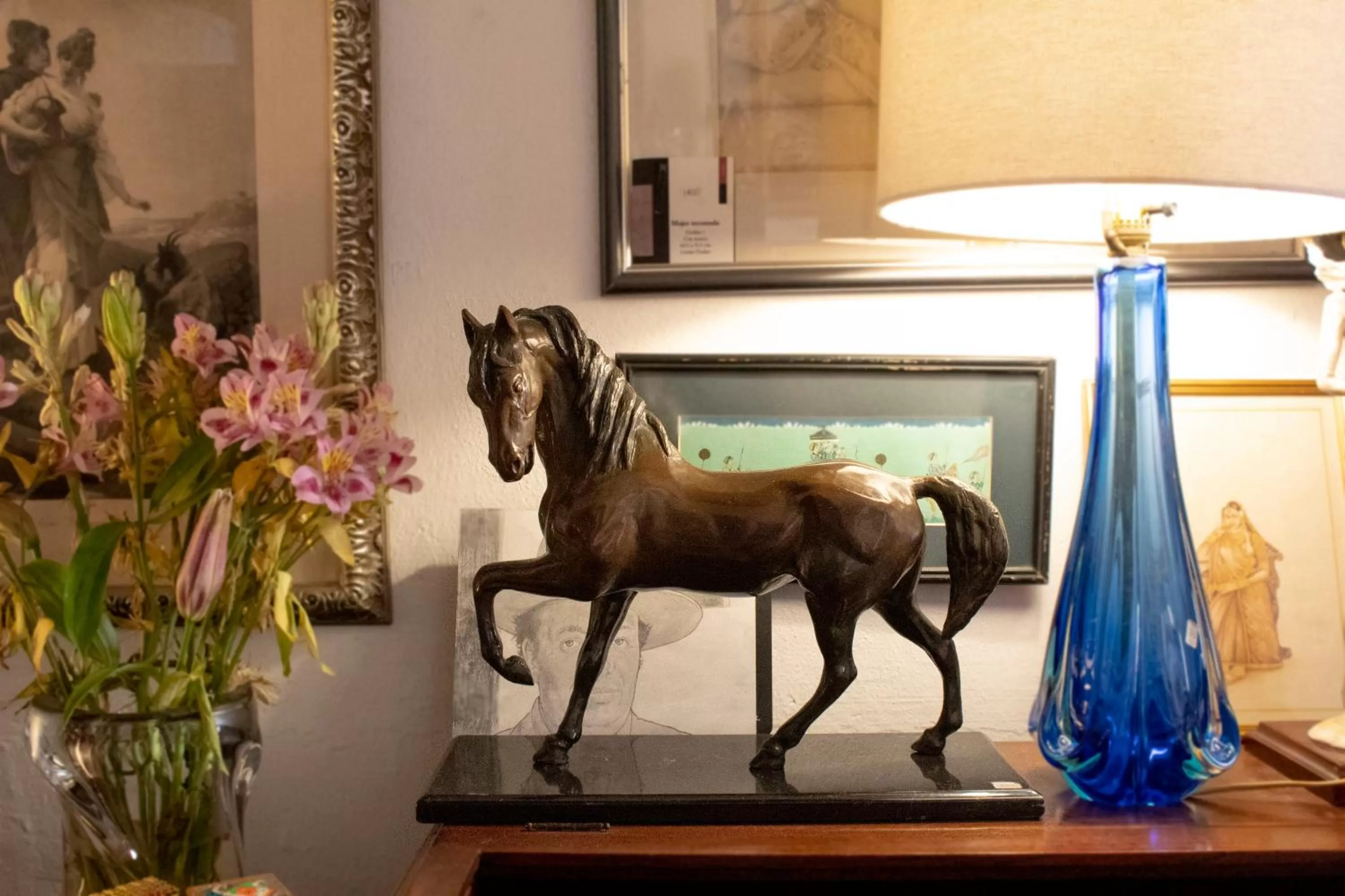 On-site shops in La Casa del Atrio