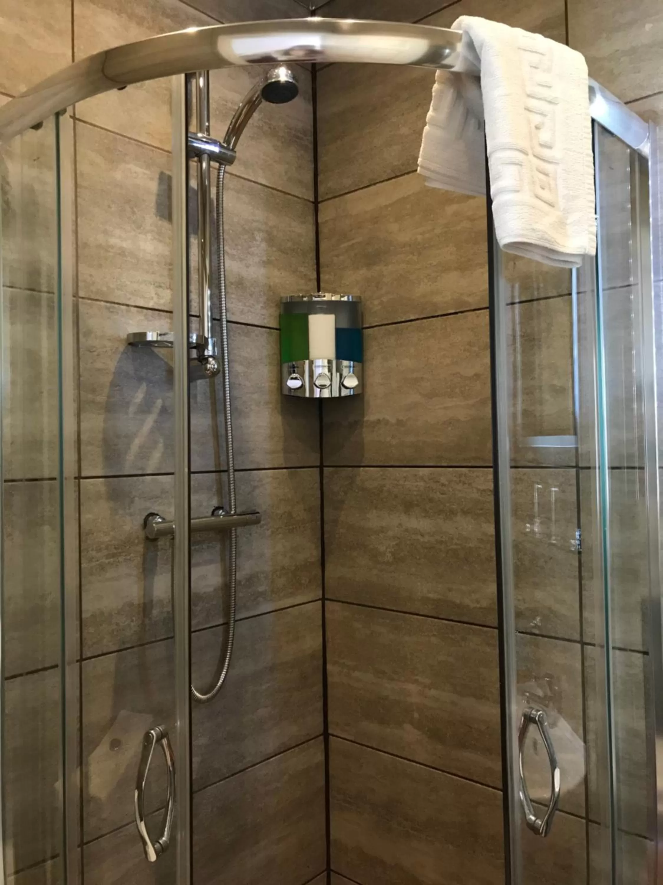Shower in Cassandra Guest House
