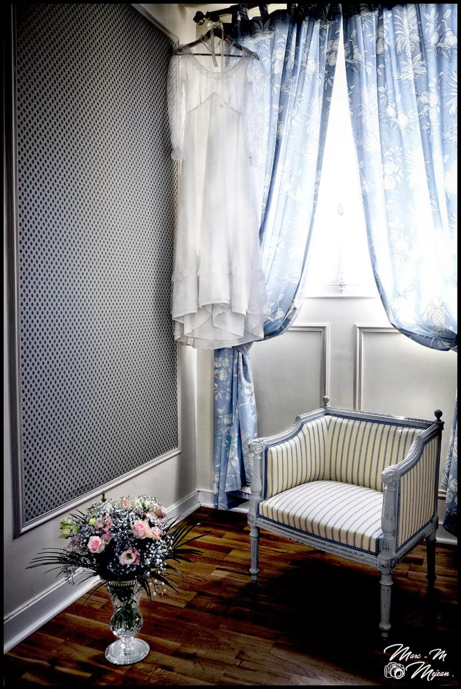 Living room in Château de la Râpée Hôtel restaurant