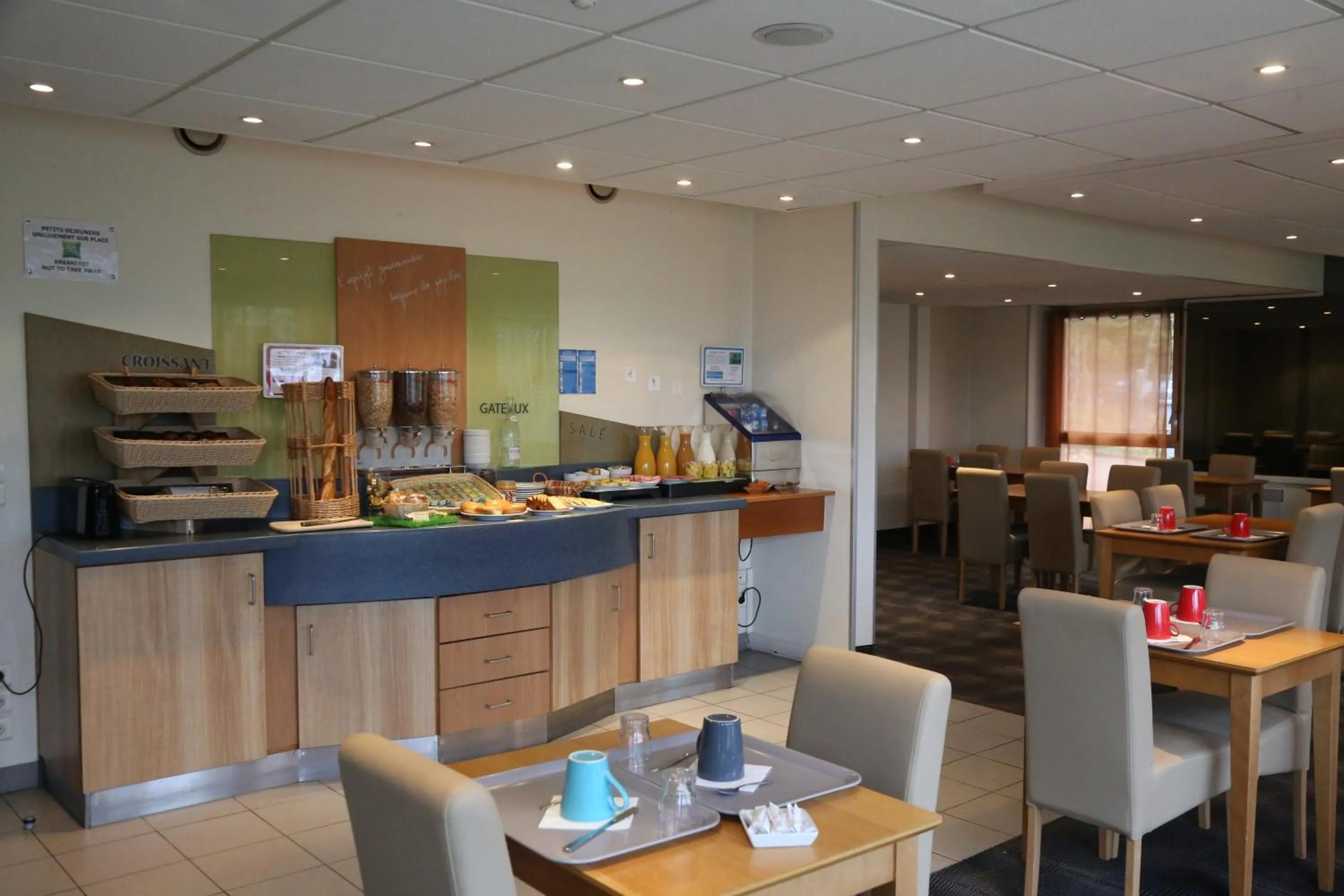 Buffet breakfast in ibis Styles Orléans