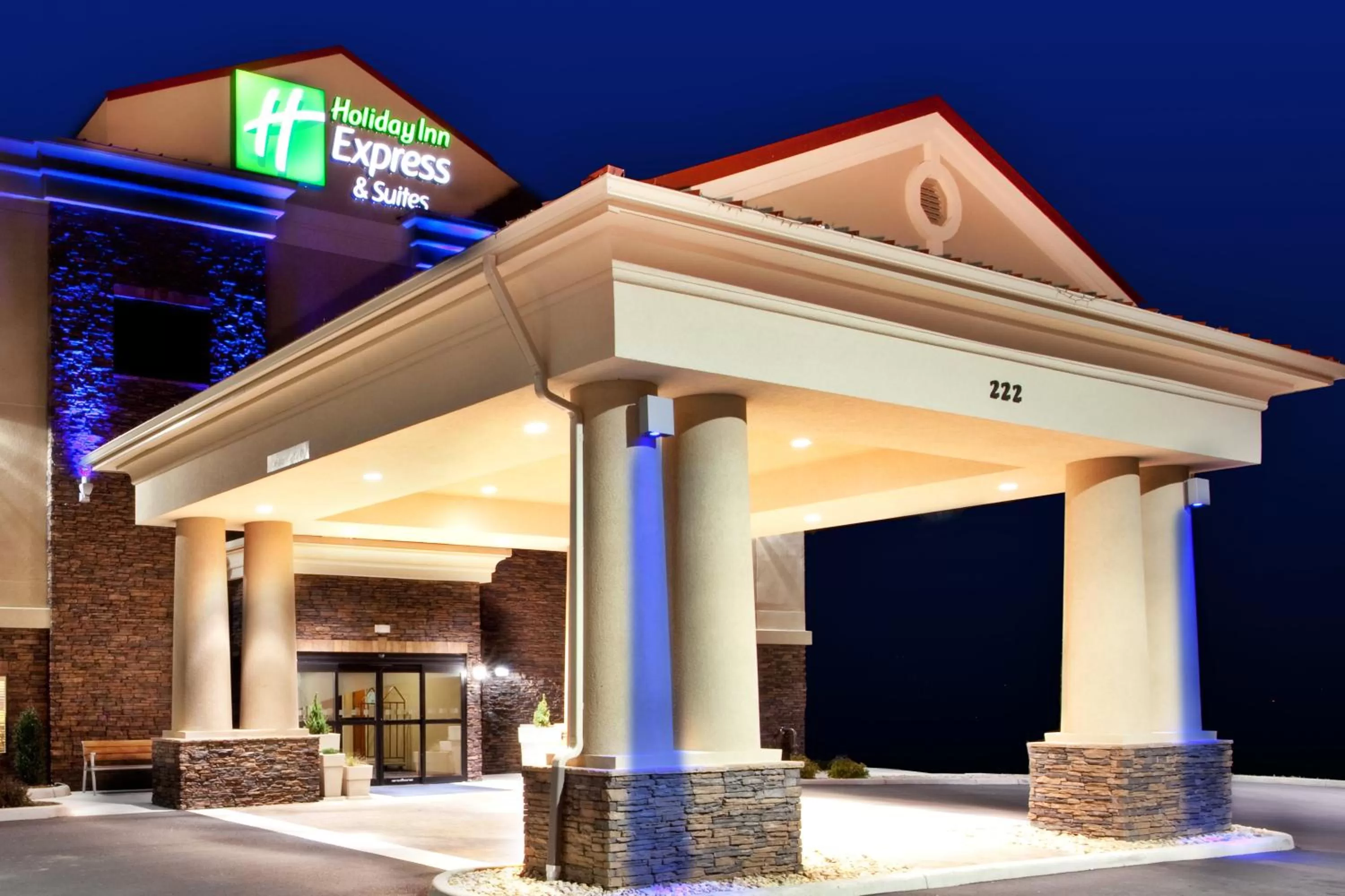 Property building in Holiday Inn Express Hotel & Suites Lewisburg by IHG