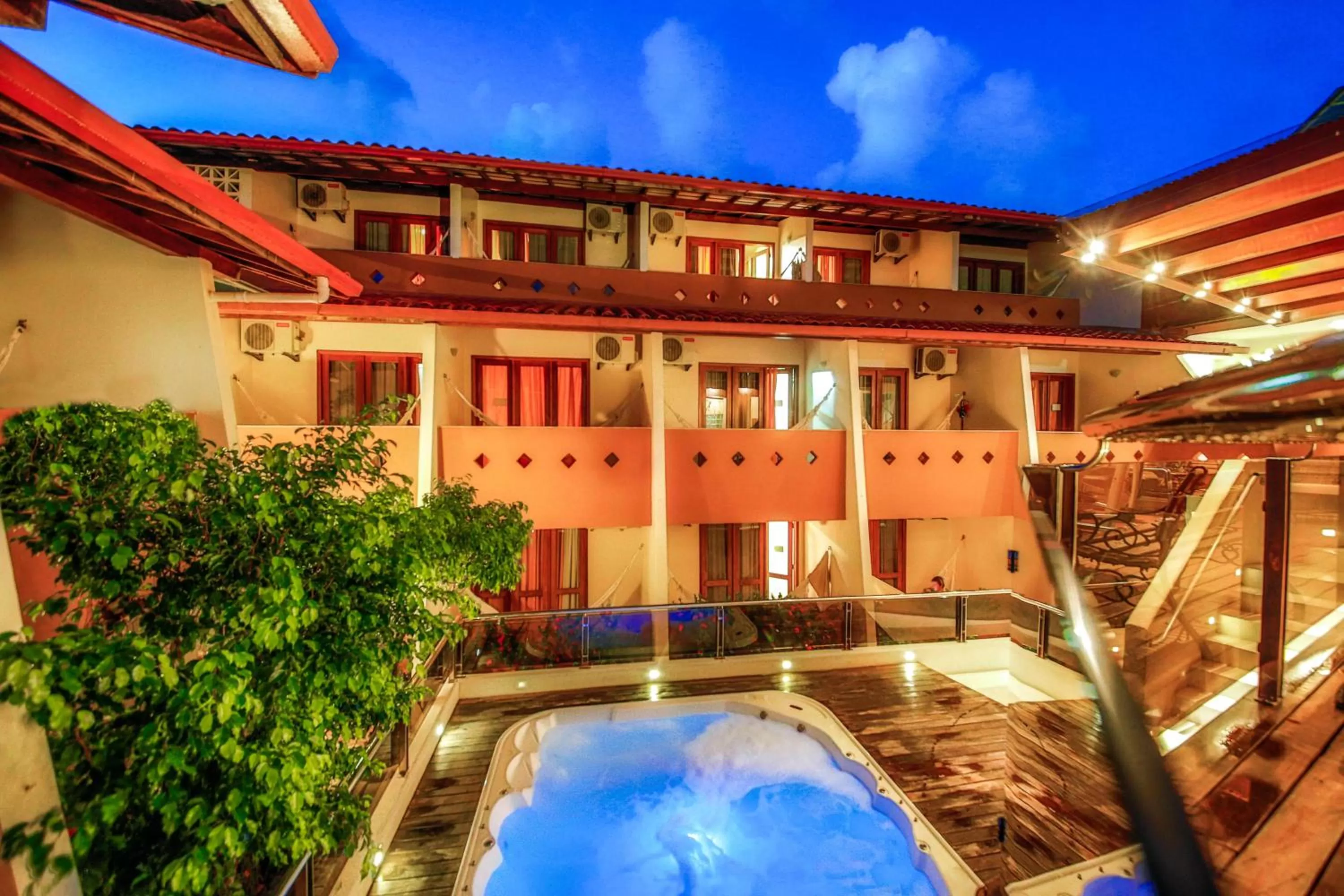 Hot Tub in Rede Andrade Terra Brasil