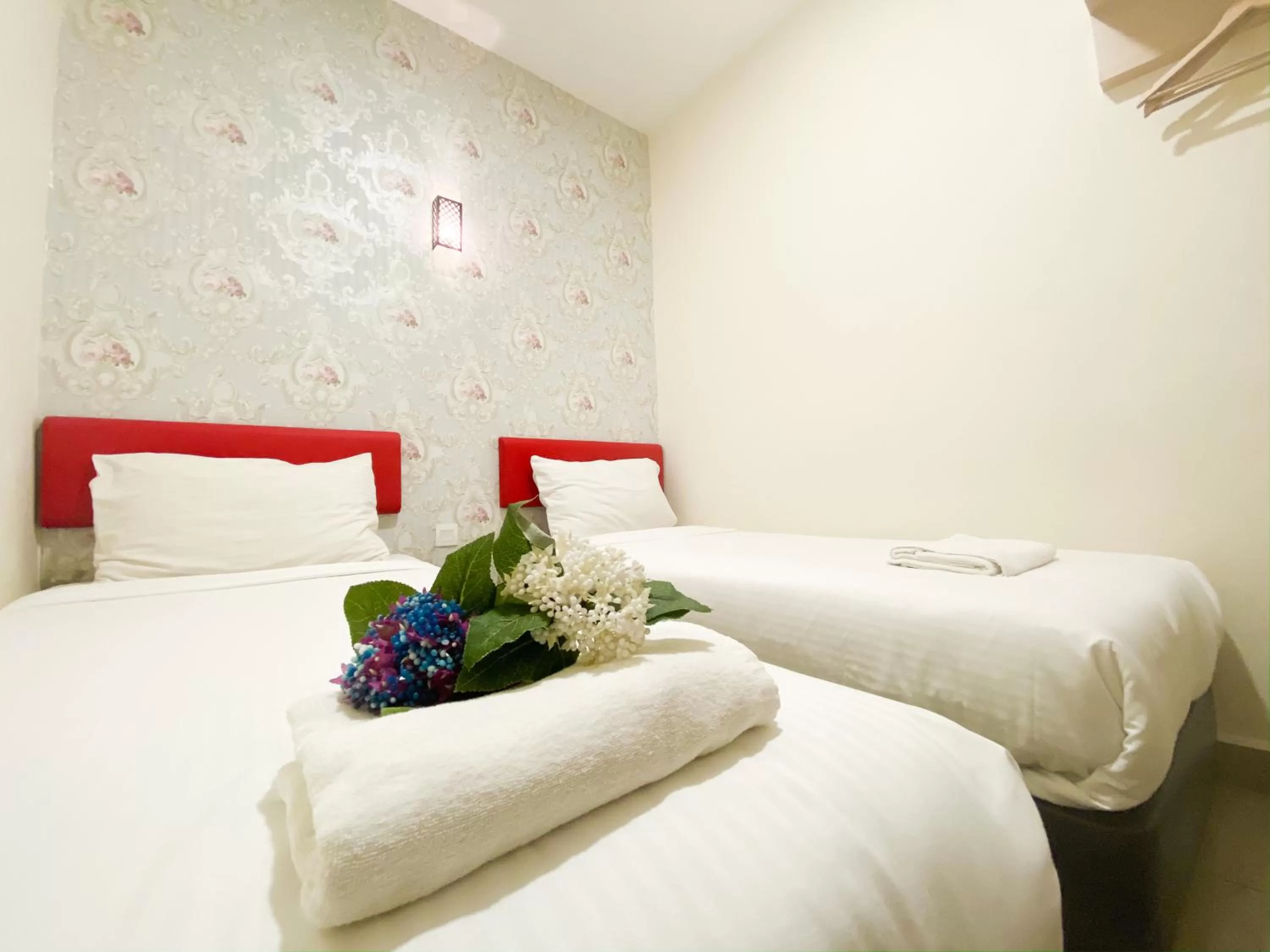 Bedroom, Bed in Carlsun Hotel