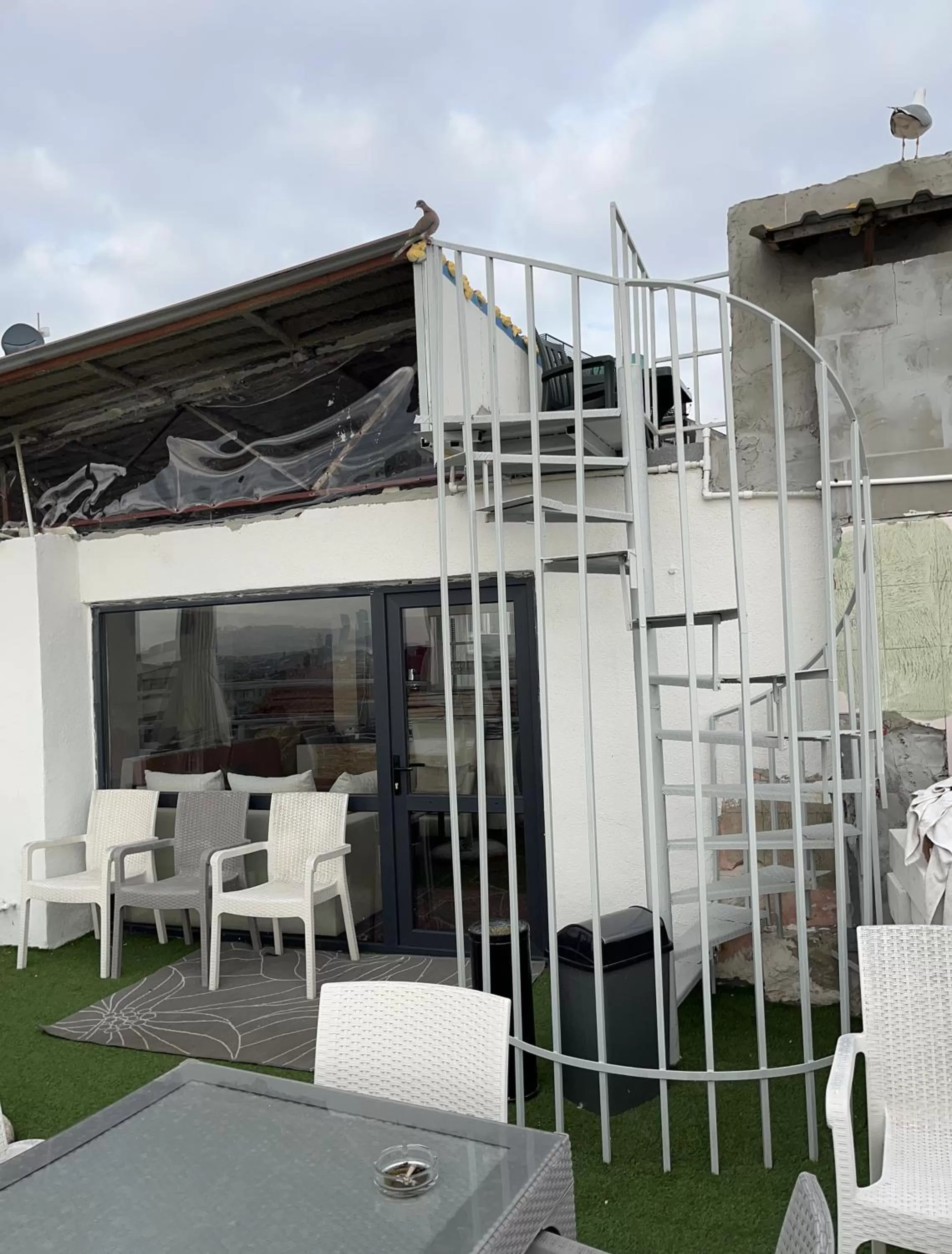 Patio in Paris Hotel