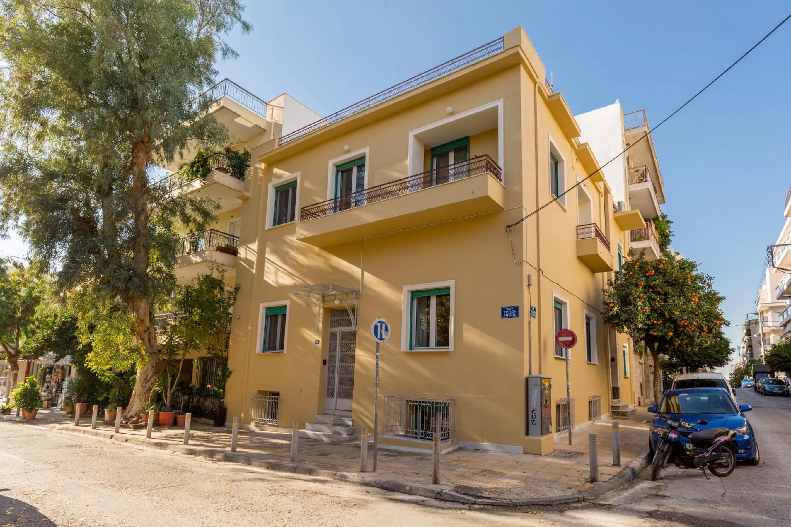 Property building in Troon of Athens Apartments