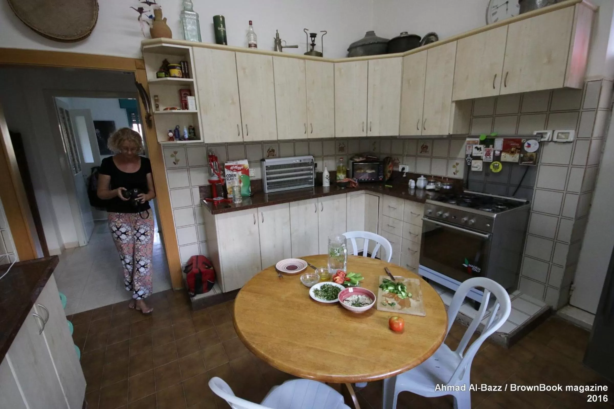 Restaurant/places to eat, Kitchen/Kitchenette in Auberg-Inn Guesthouse