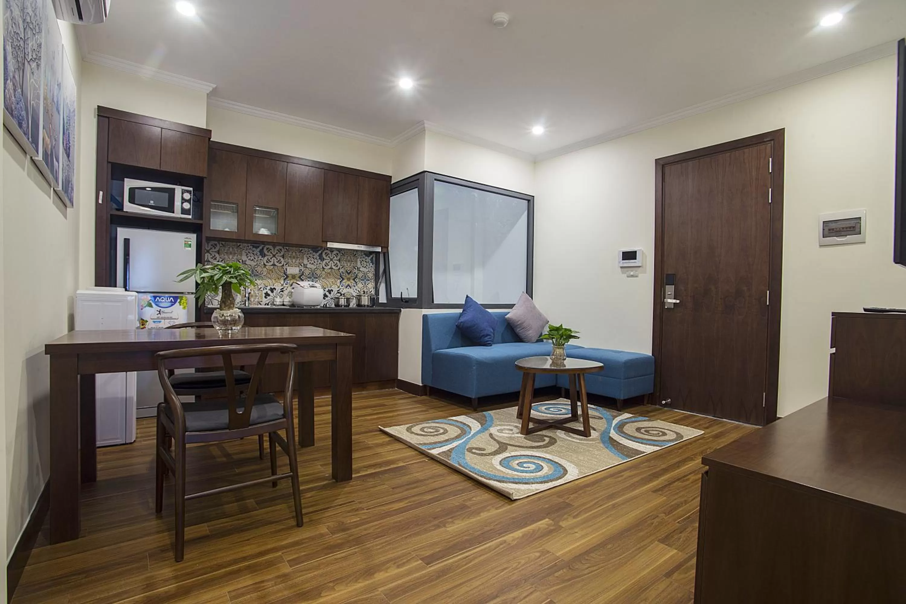 Communal lounge/ TV room in Newsky Serviced Apartment