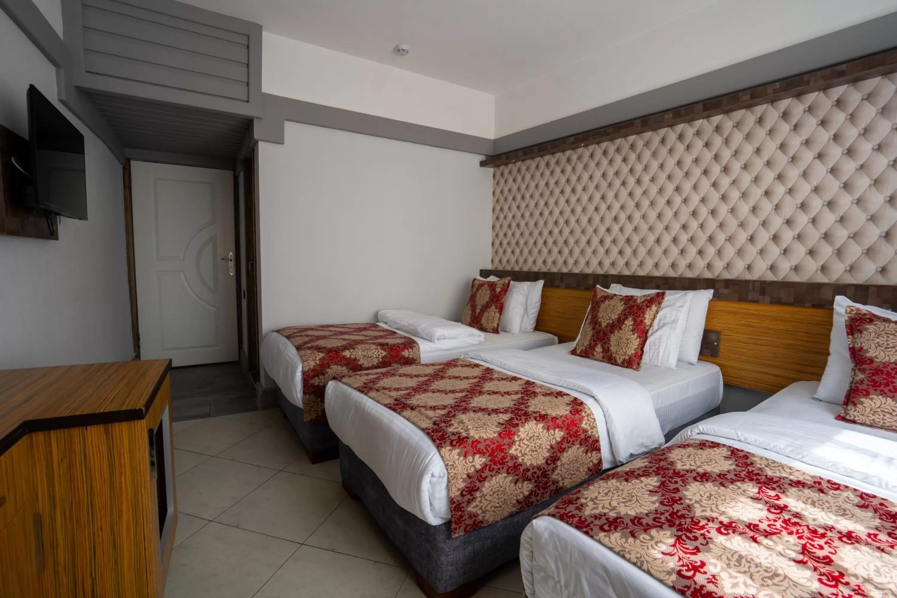 Bedroom, Bed in Mevre Hotel