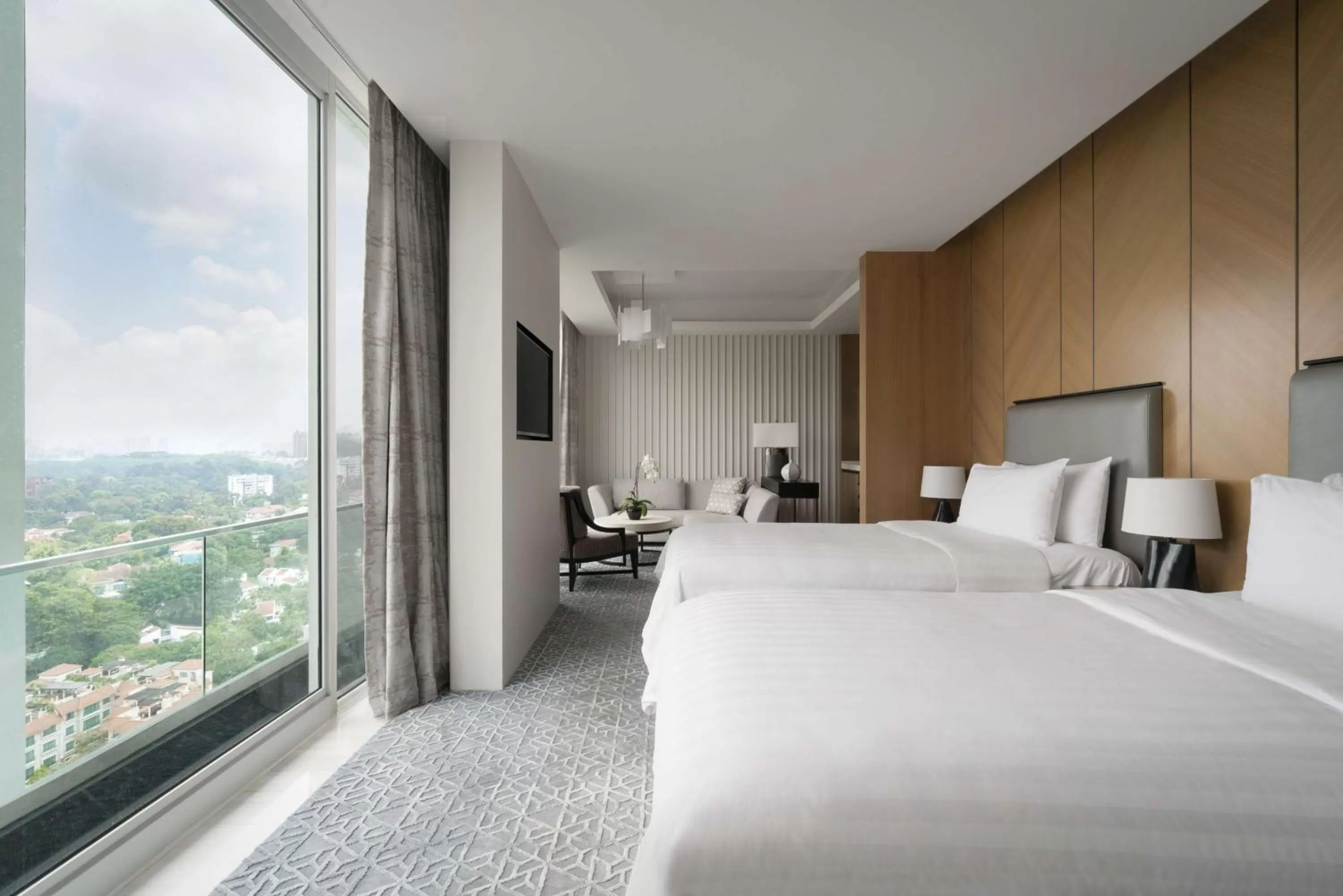 Photo of the whole room, Bed in Shangri-La Singapore