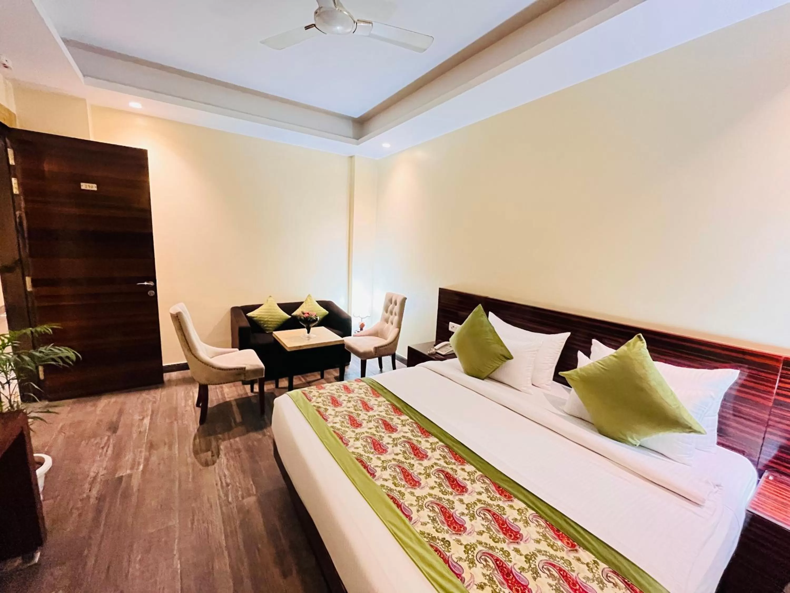 Bed in Hotel Banz near Delhi Airport