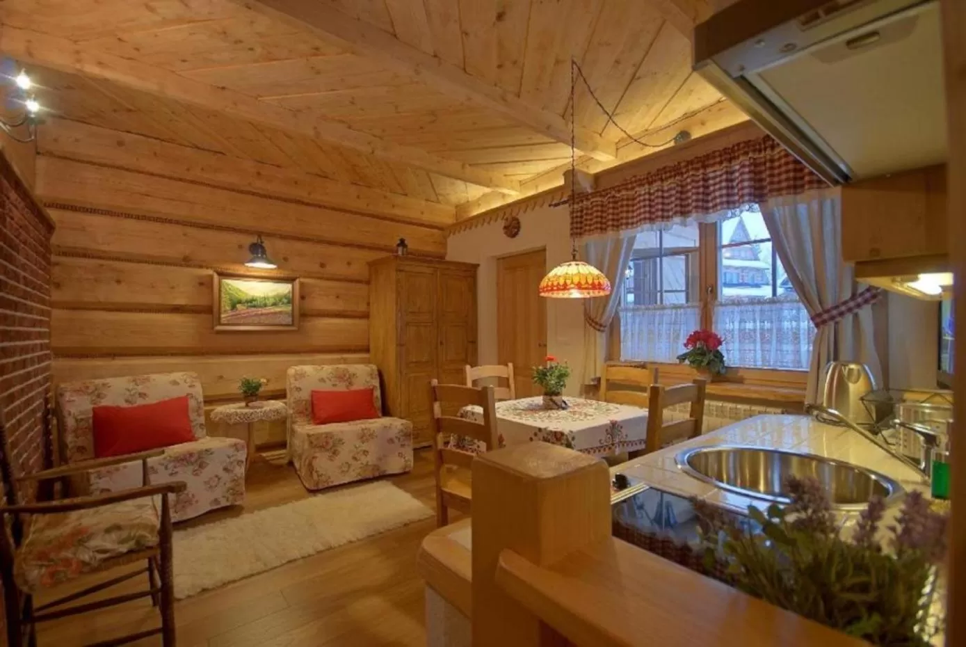 Kitchen or kitchenette in Bambi Cottage