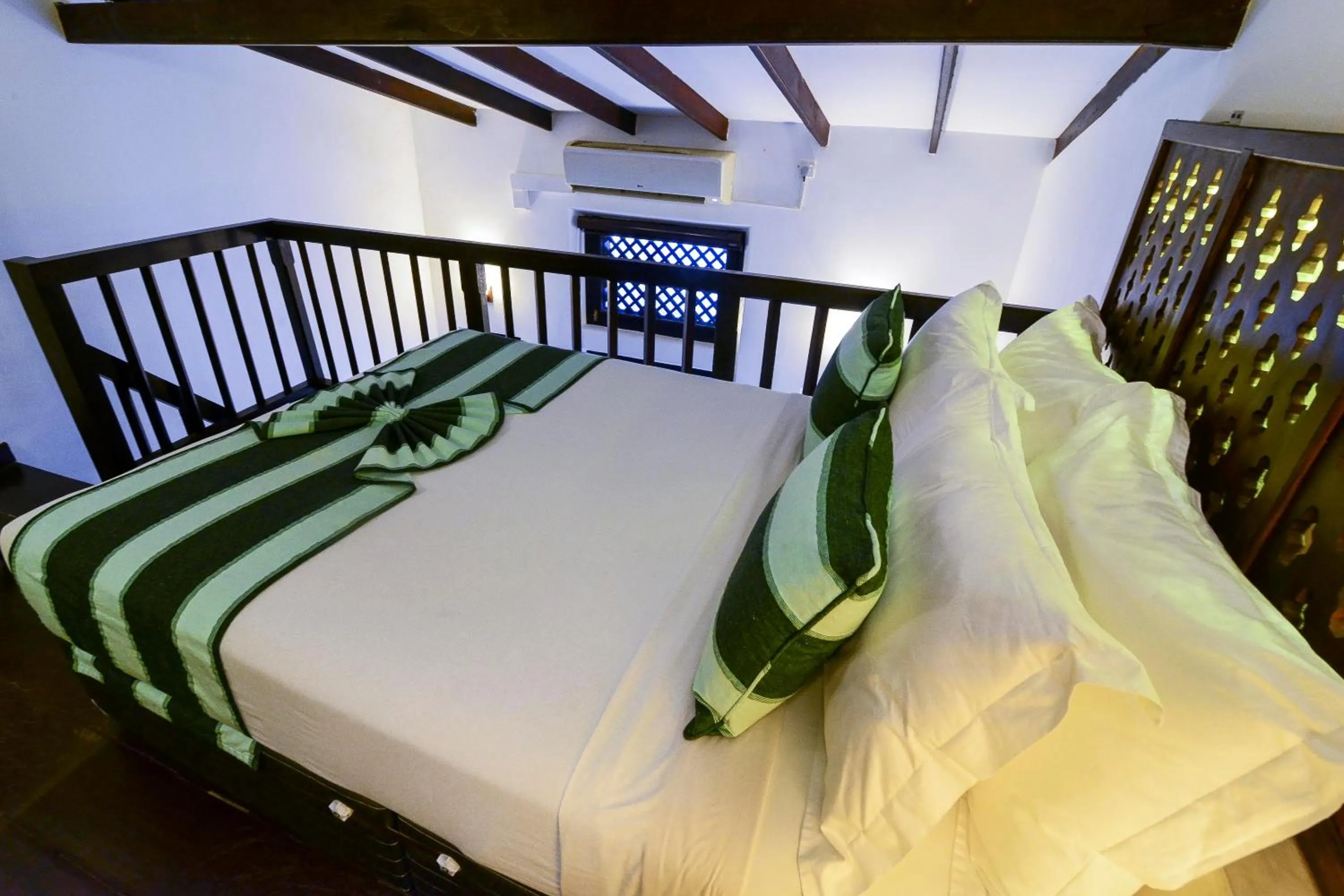 Bedroom, Bed in 56 by Deco - Galle Fort