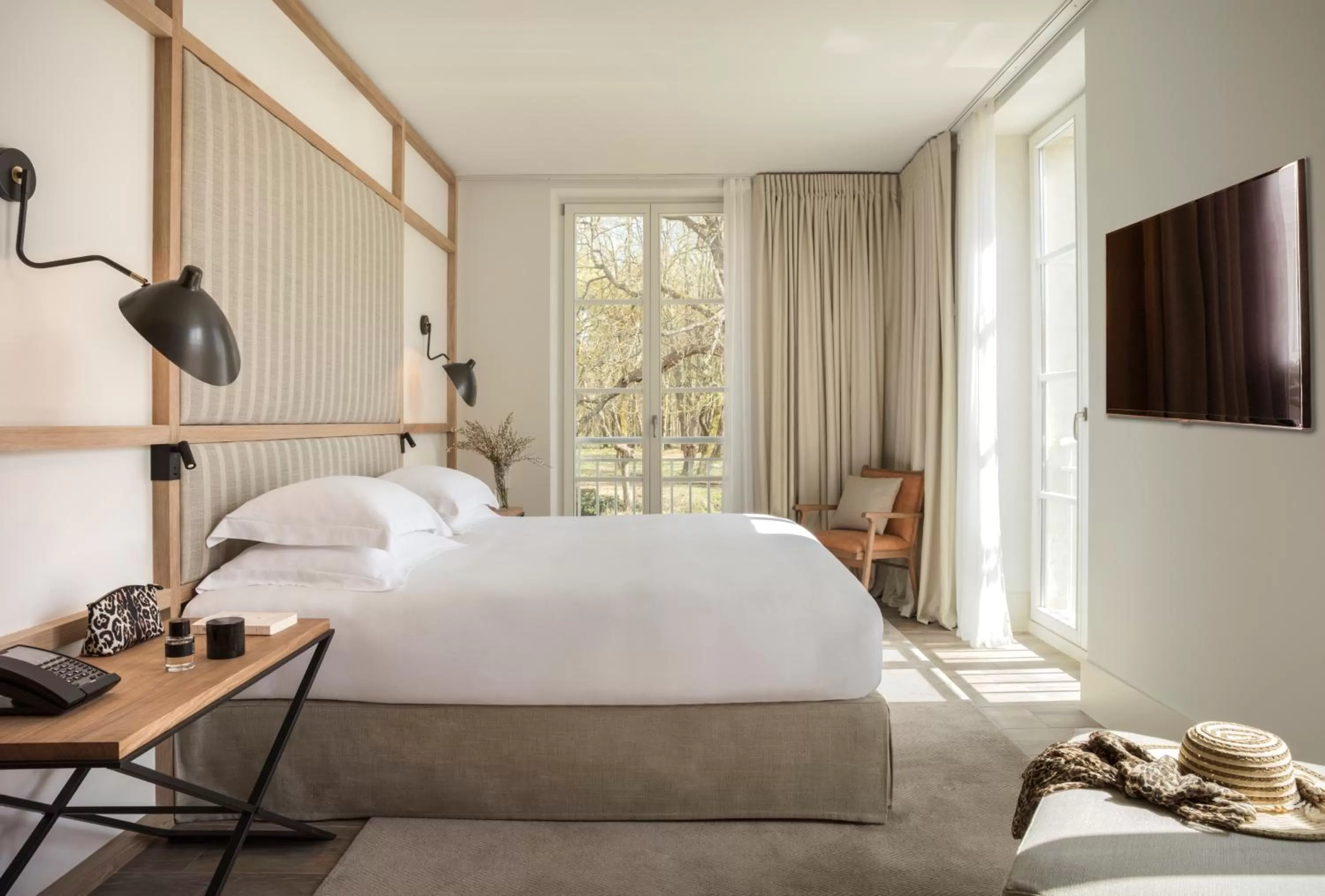 Bed in Le Grand Pavillon Chantilly