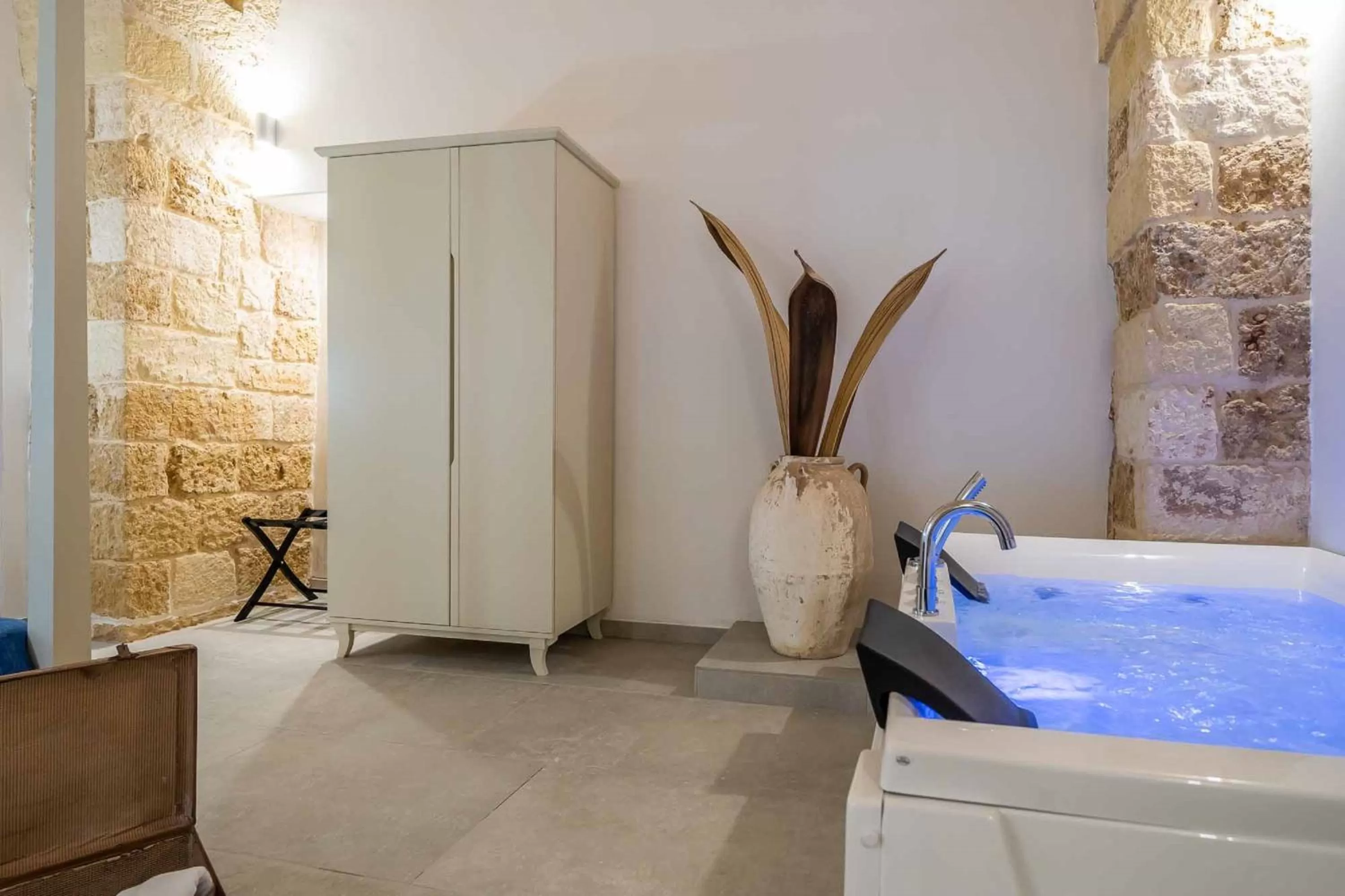 Hot Tub in Corte Janca