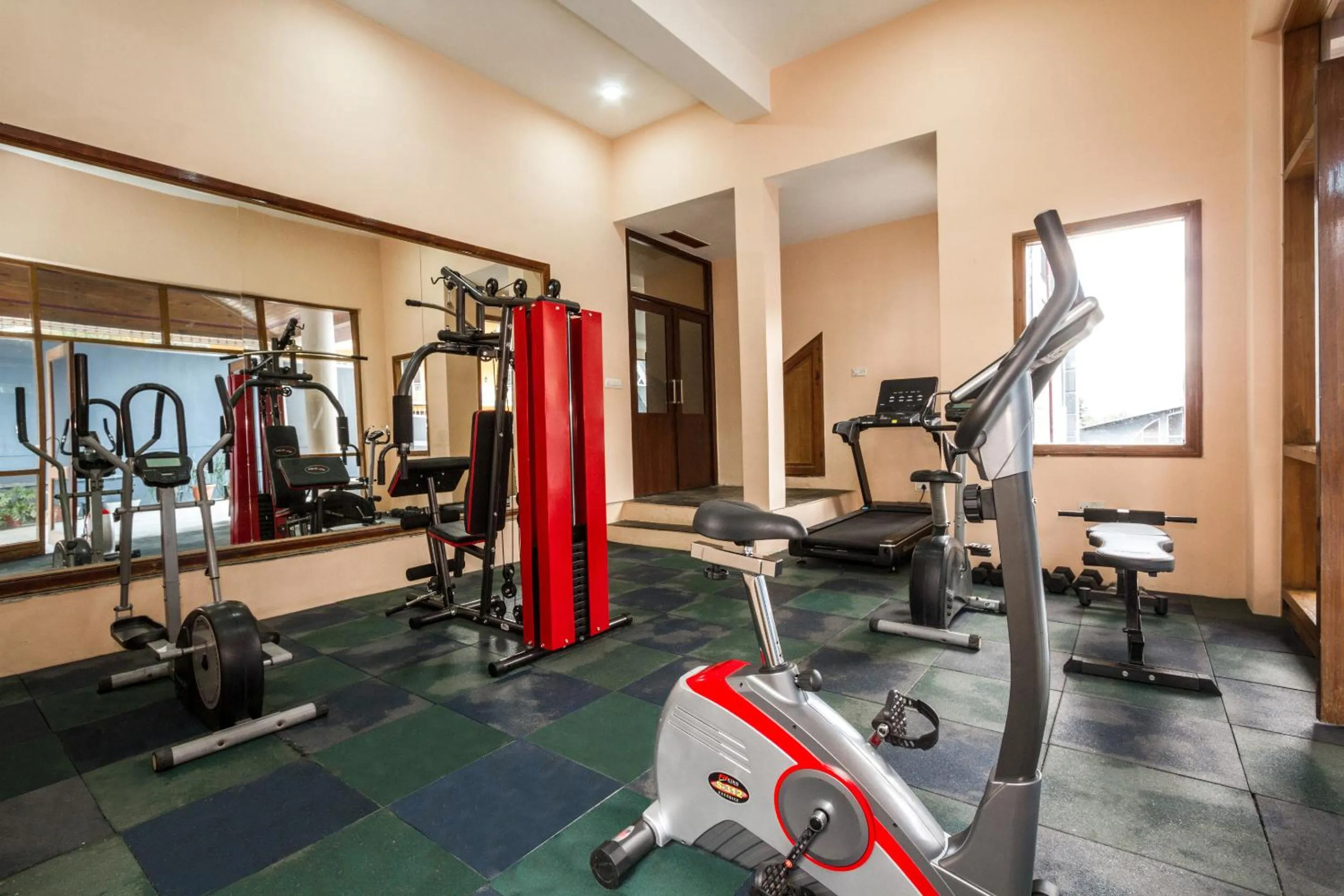 Fitness centre/facilities in The Highland Park - A Truly River side Resort