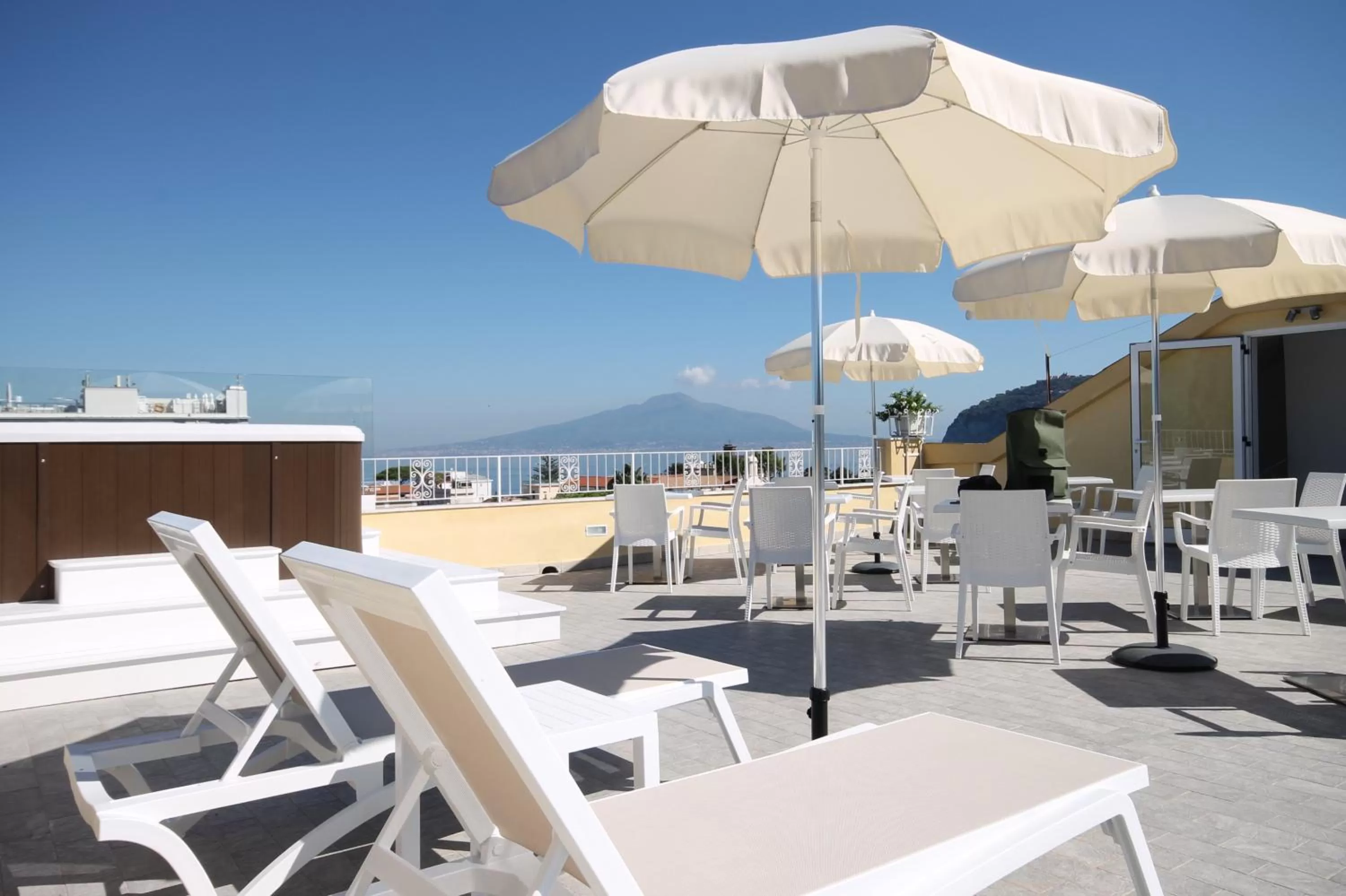 Area and facilities in Hotel Crawford