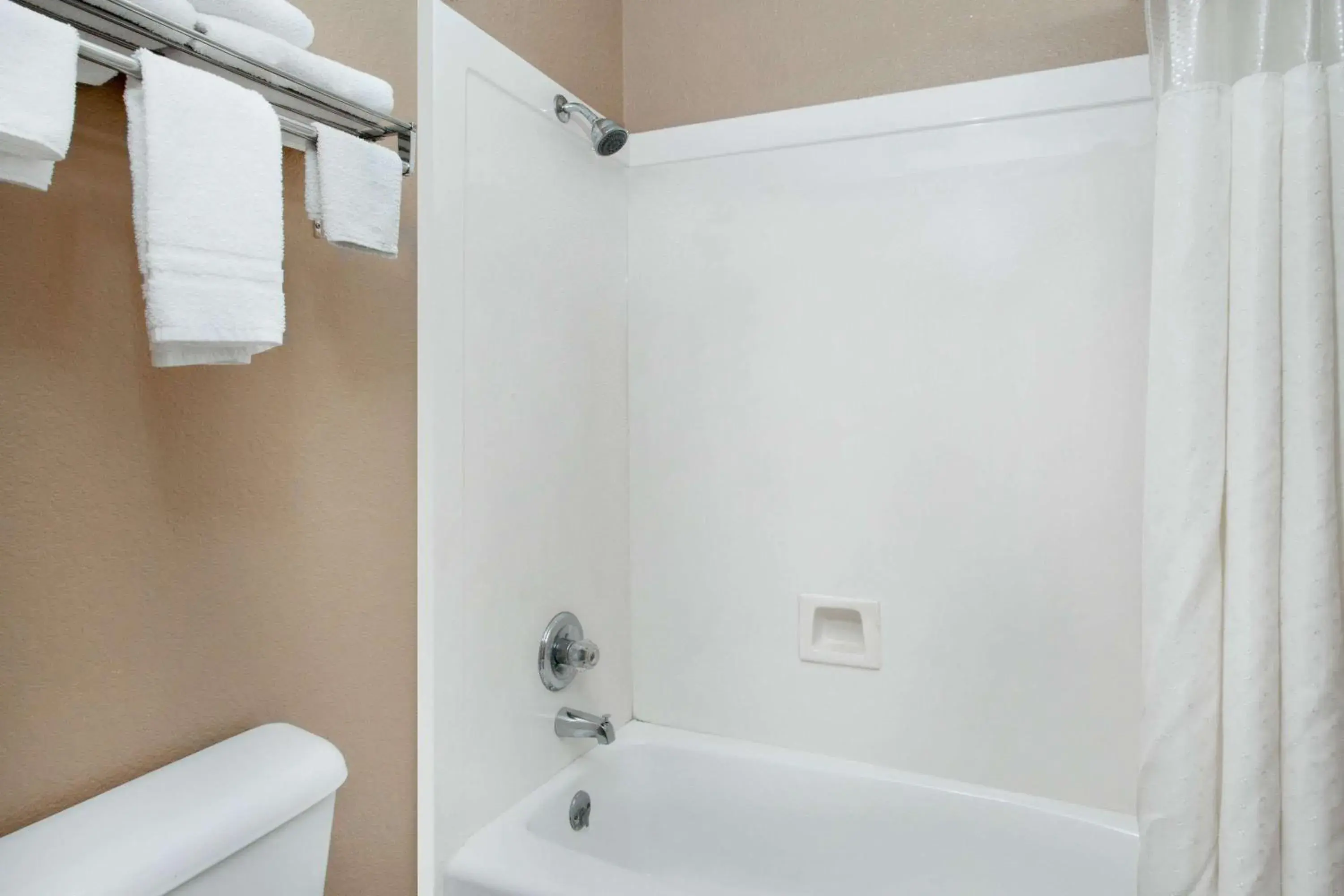 King Room - Smoking in Super 8 by Wyndham Bastrop TX King Room - Smoking in Super 8 by Wyndham Bastrop TX