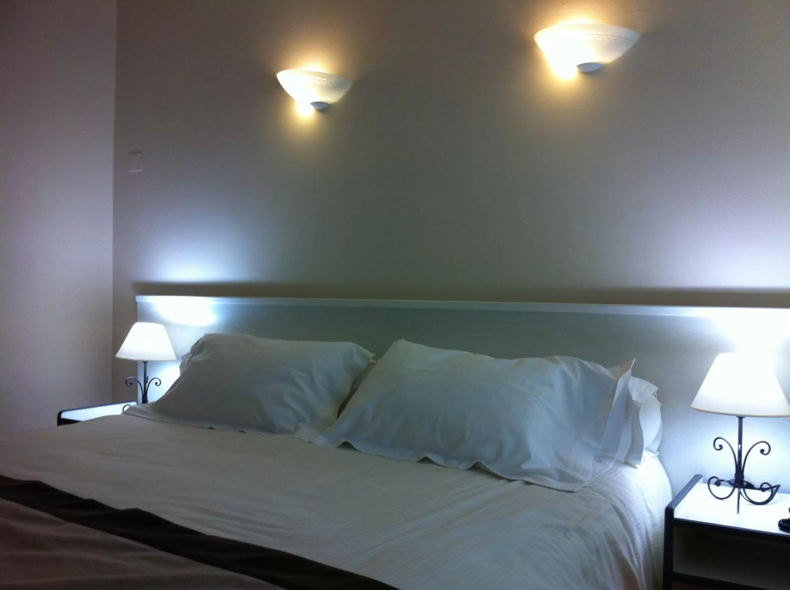 Bed in The Originals Boutique, Hôtel du Pont Roupt, Mende