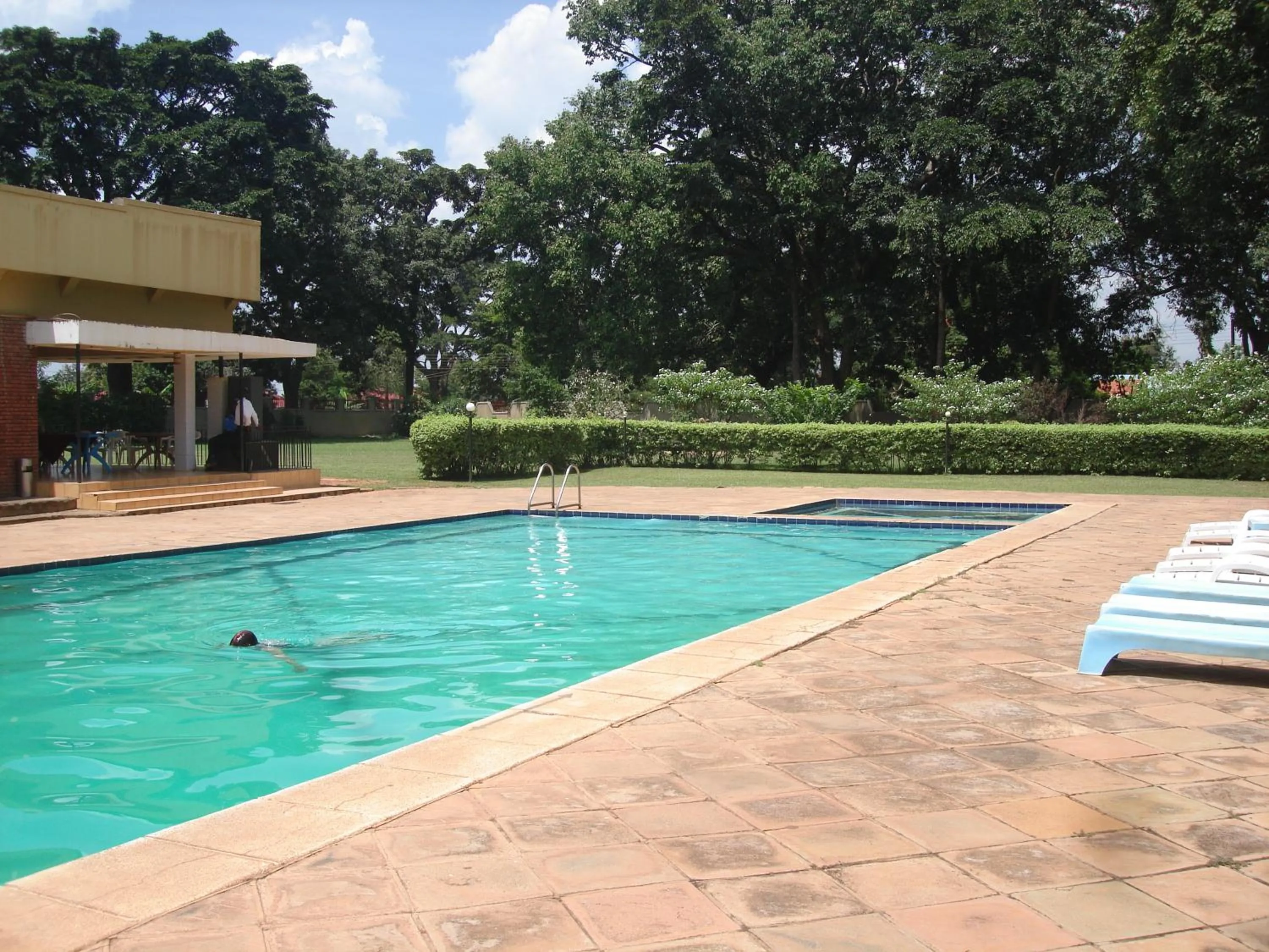 Swimming pool in Acholi Inn