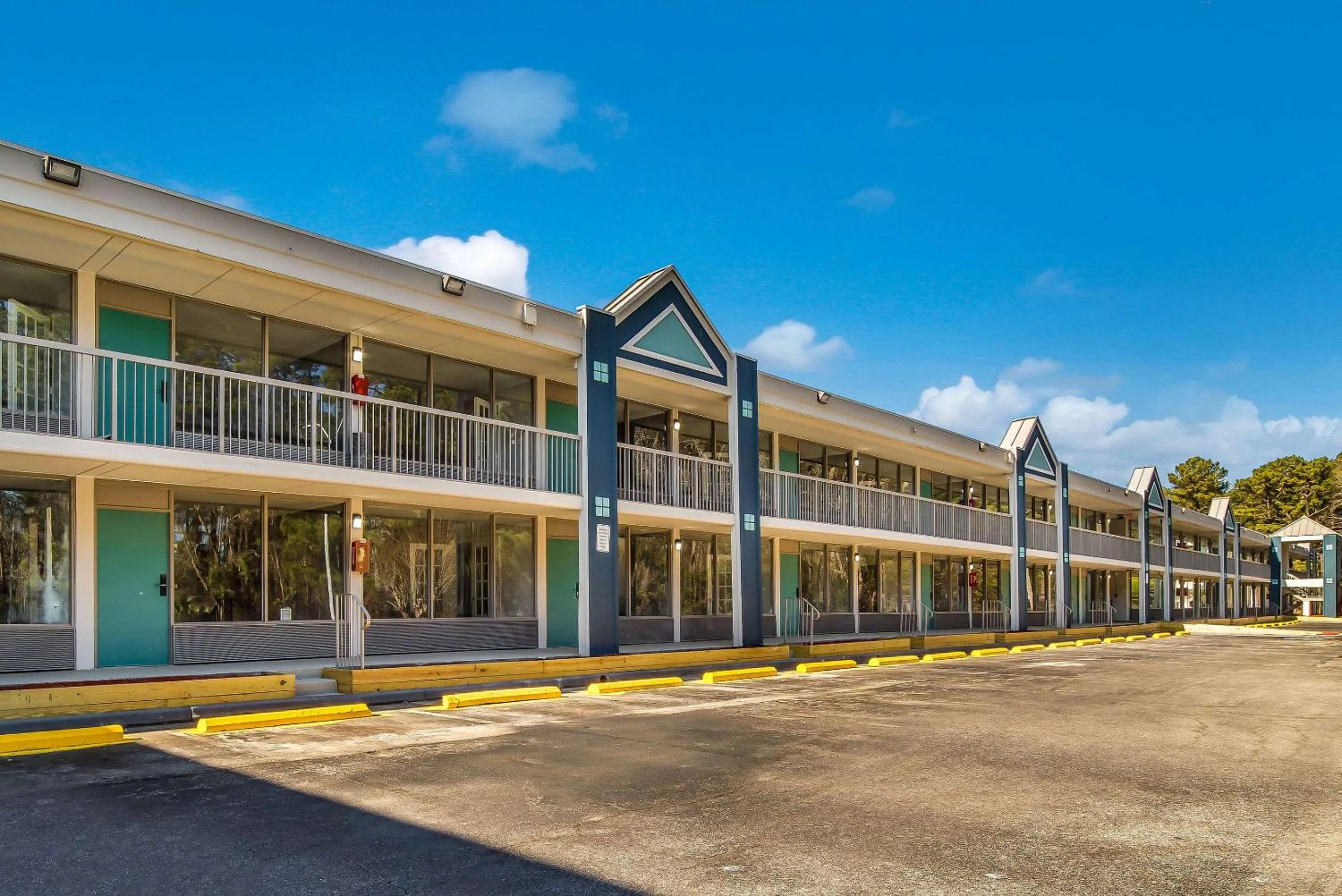 Property building in MainStay Suites Florence - Darlington