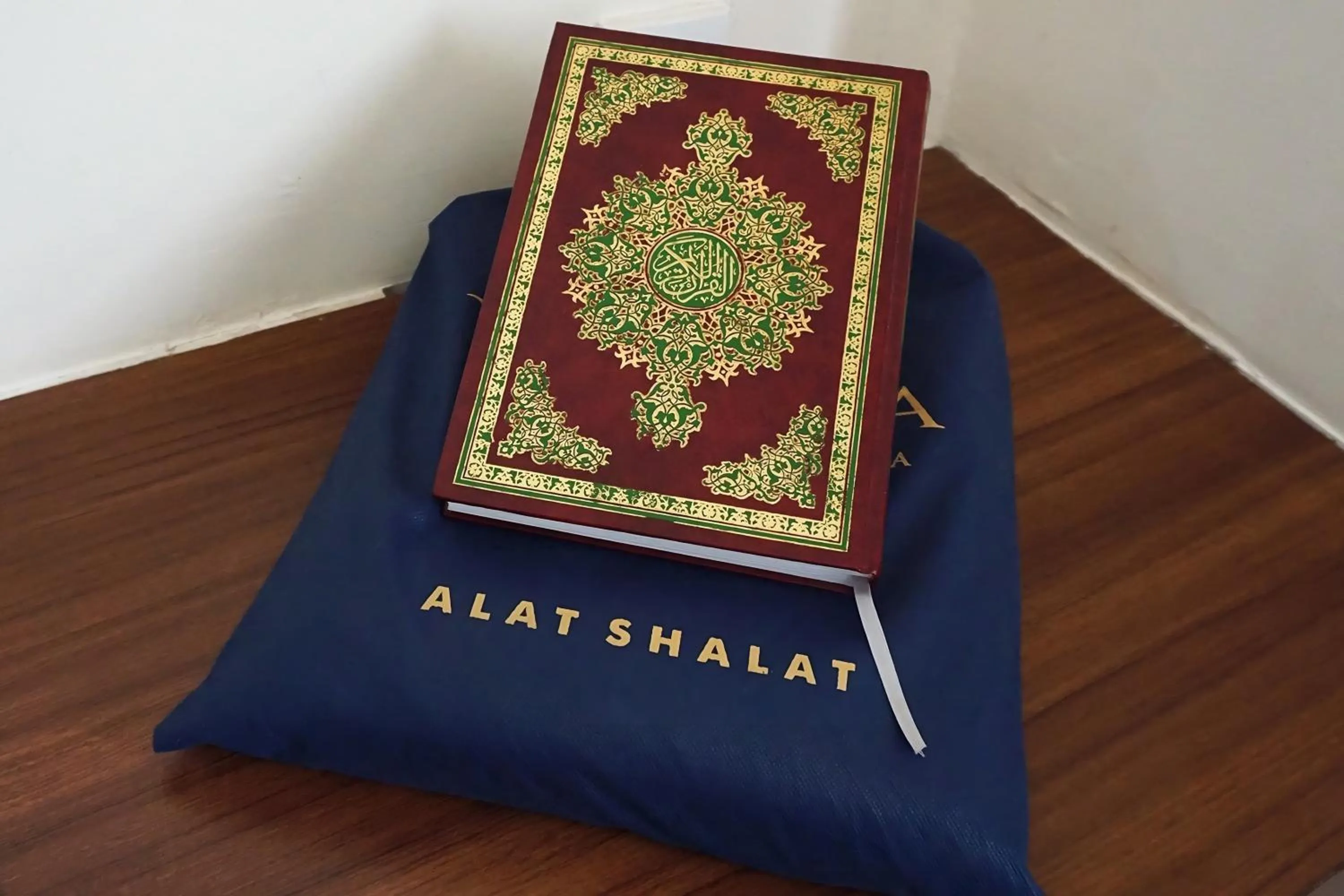 Business facilities in Namira Syariah Hotel Surabaya