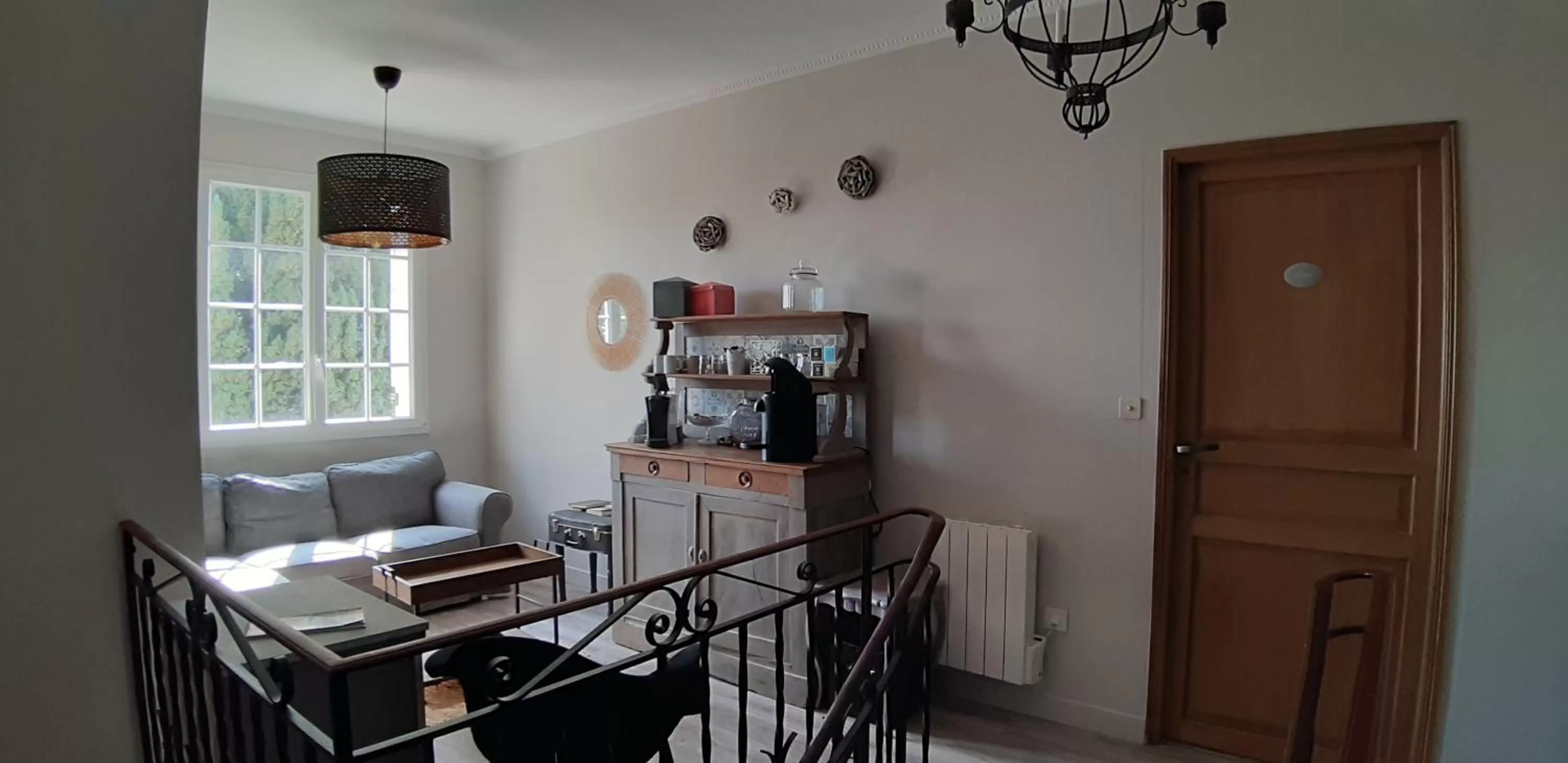 Seating area in A L'OMBRE DE LA TREILLE -Proche Saint-Emilion