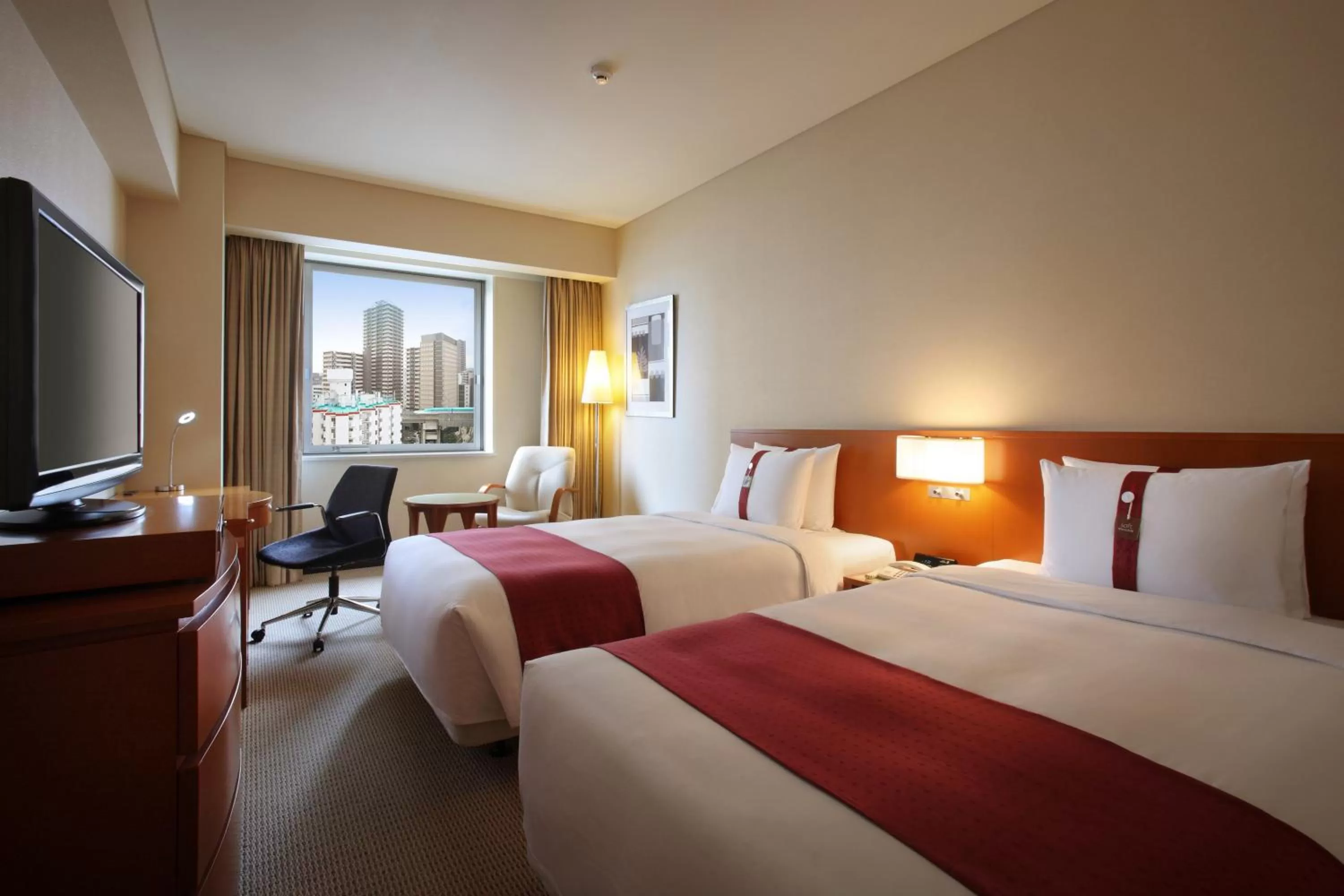 Photo of the whole room, Bed in ANA Holiday Inn Sendai by IHG