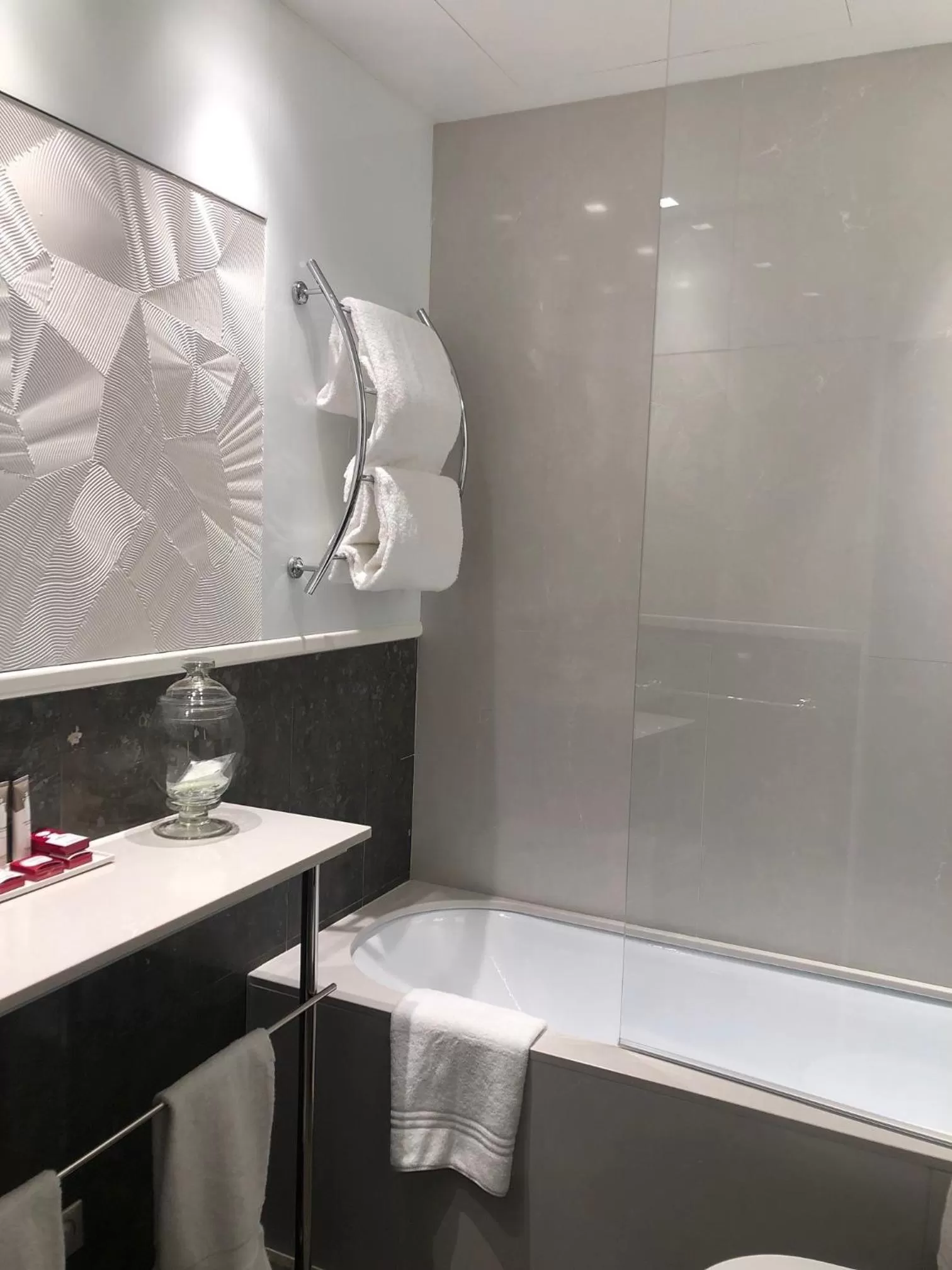 Bathroom in Hotel de Montesquieu