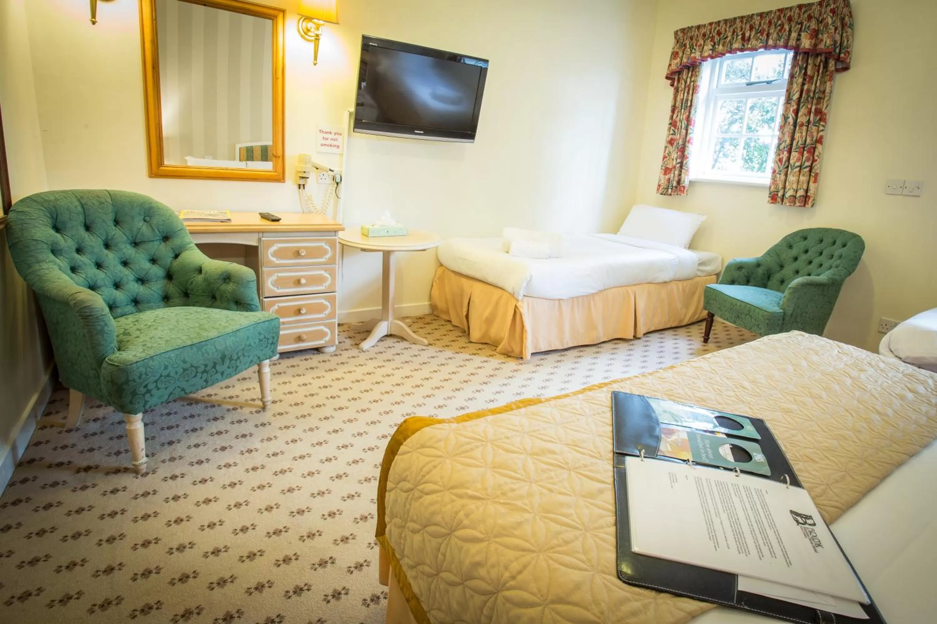 Bed in Marston Farm Hotel