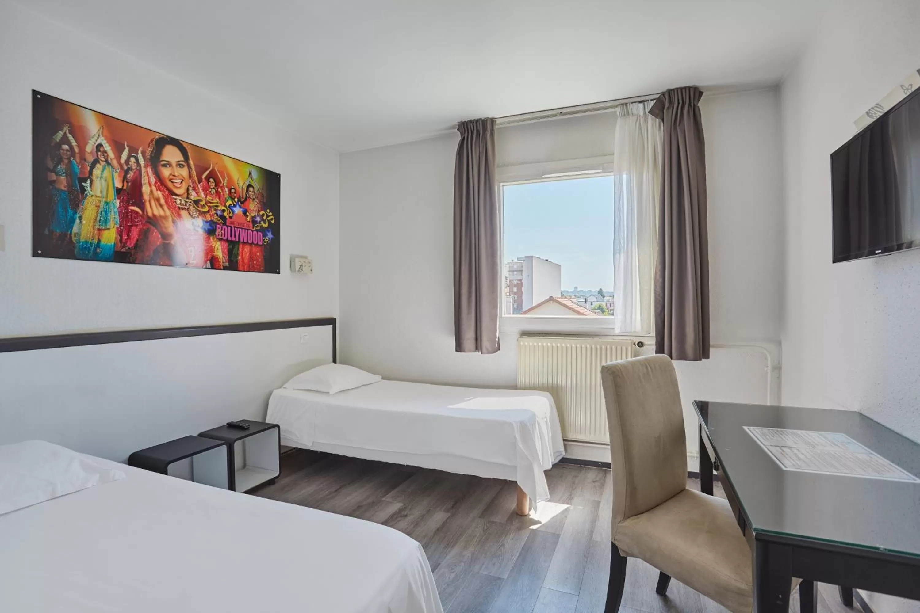 Twin Room in Hôtel Cinépole - Proche Paris