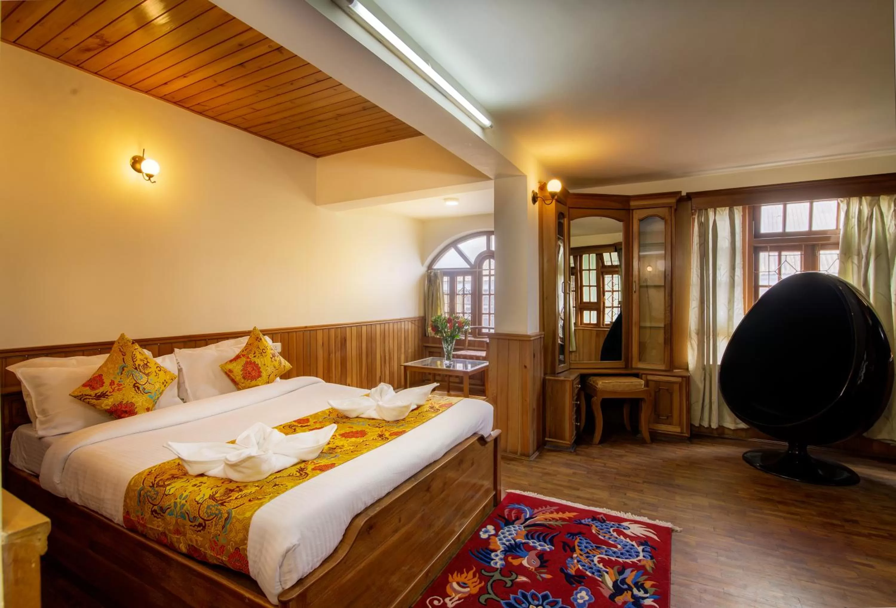 Bedroom in Muscatel Yavachi - 400 Mts from MG Marg