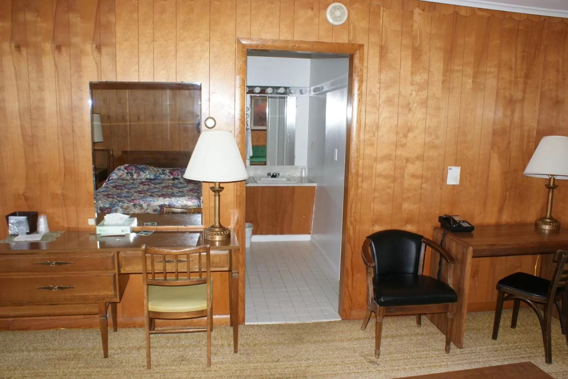 Decorative detail in Northern Peaks Motor Inn