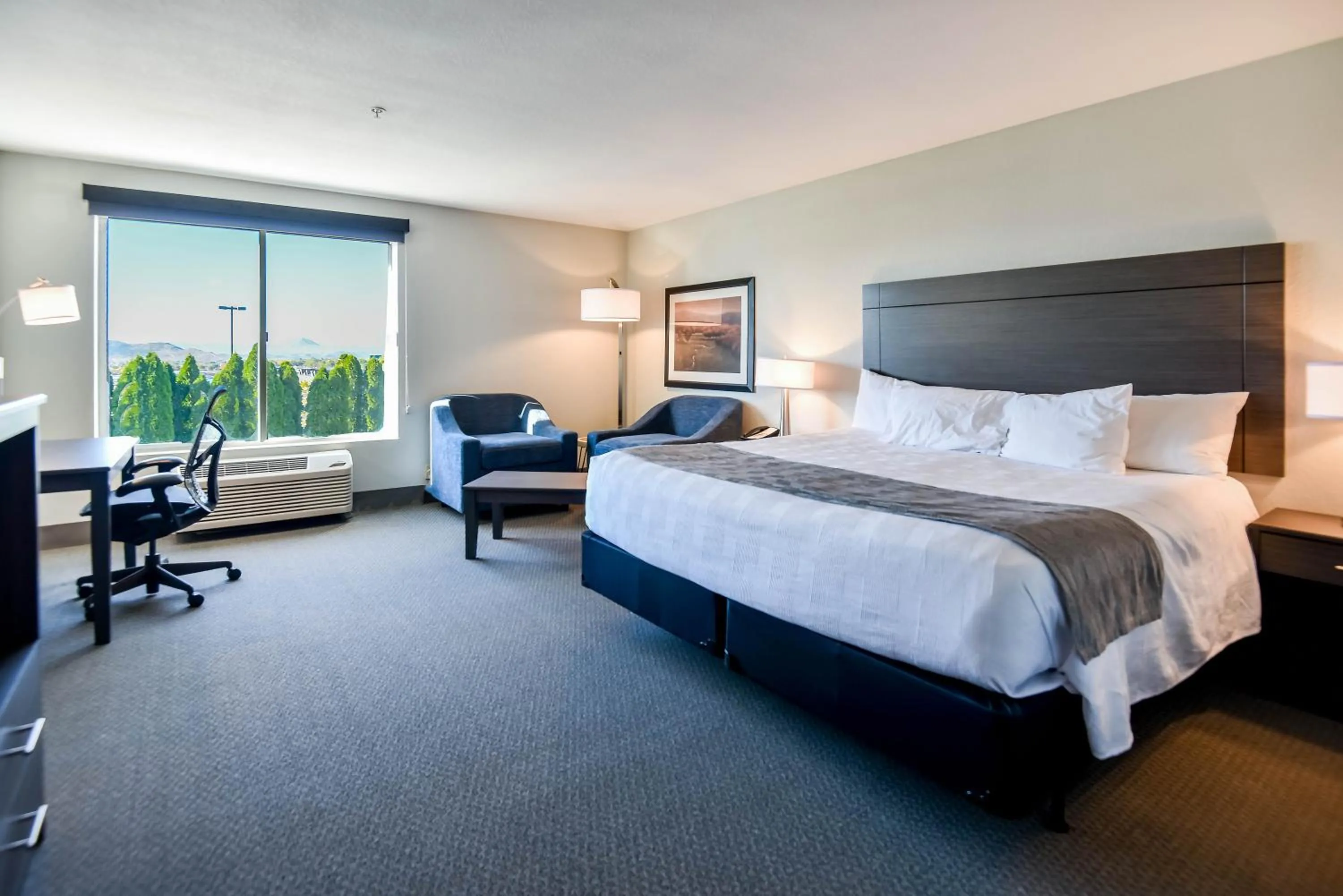 Bed in Shutters Hotel