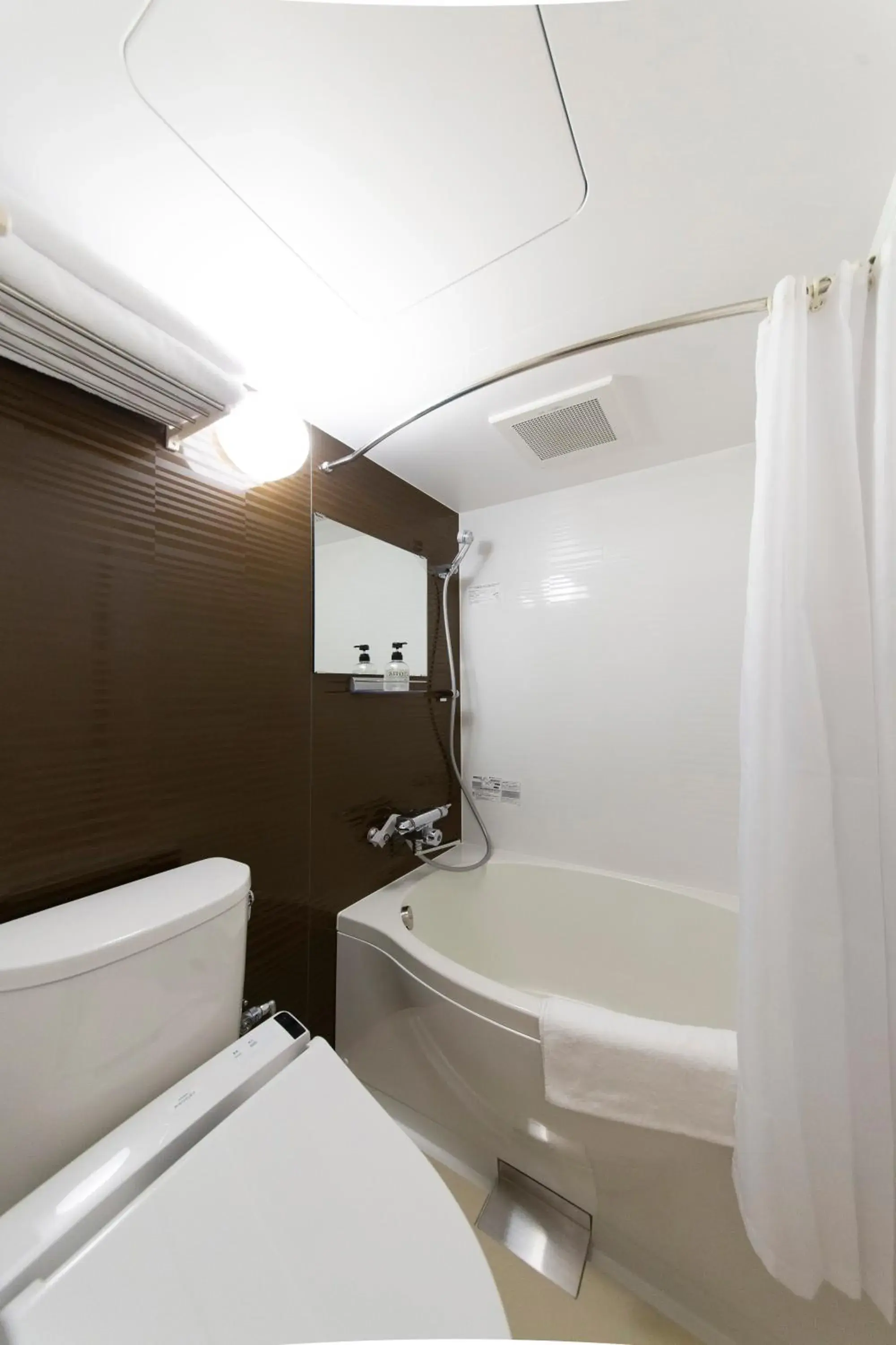 Standard Twin Room - Non-Smoking in HOTEL HILLARYS Shinsaibashi Standard Twin Room - Non-Smoking in HOTEL HILLARYS Shinsaibashi