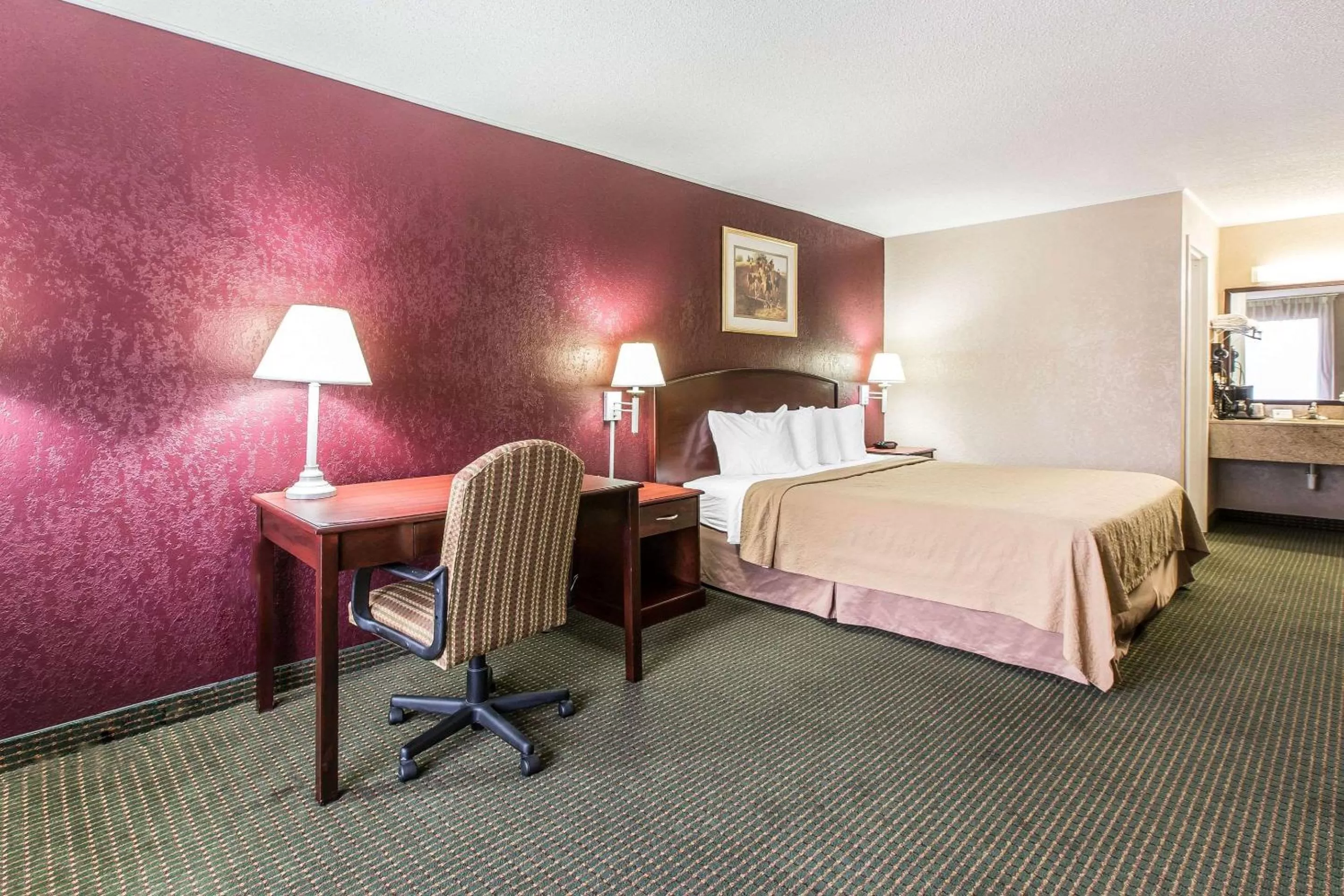 Photo of the whole room in Quality Inn Tifton